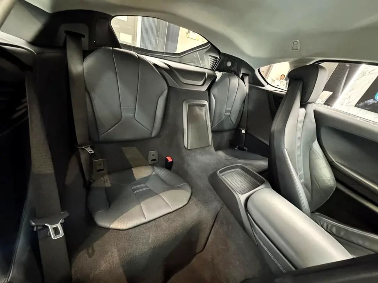 بي أم دبليو i8 STD LUXURY || GCC I| TOP RANGE I| FUTURISTIC DESIGN || CONDITION || LOW MILEAGE