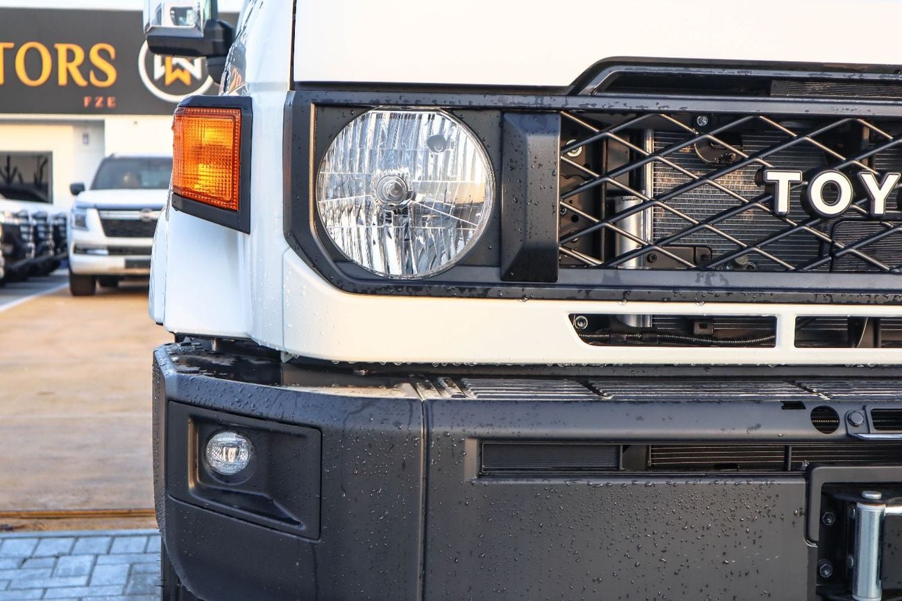 تويوتا لاند كروزر بيك آب TOYOTA LAND CRUISER PICK-UP (70 SERIES) – GRJ79 – 4.0L V6 – 2025 MODEL