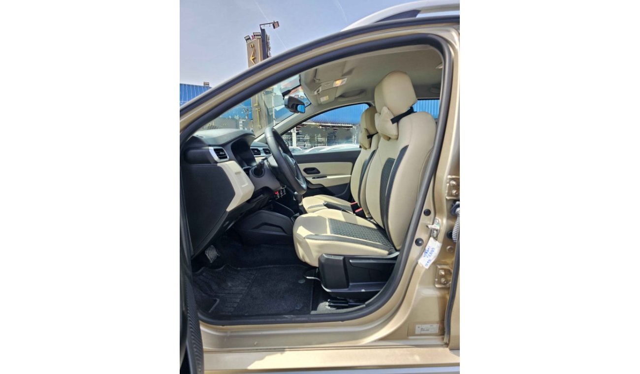 رينو داستر / LEATHER SEATS/ ALLOY RIMS/ SAME COLOR BODY/ LOW MILEAGE/ 475 MONTHLY/ LOT#45506