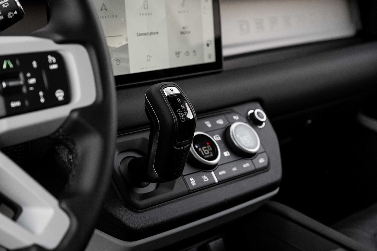 Land Rover Defender 110 S P300 2.0L