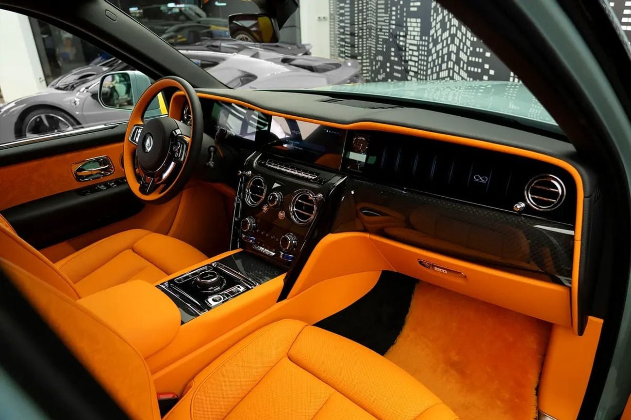 Rolls-Royce Cullinan ROLLS ROYCE | CULLINAN BLACK BADGE | GCC SPECS | DEALER WARRANTY + SERVICE CONTRACT