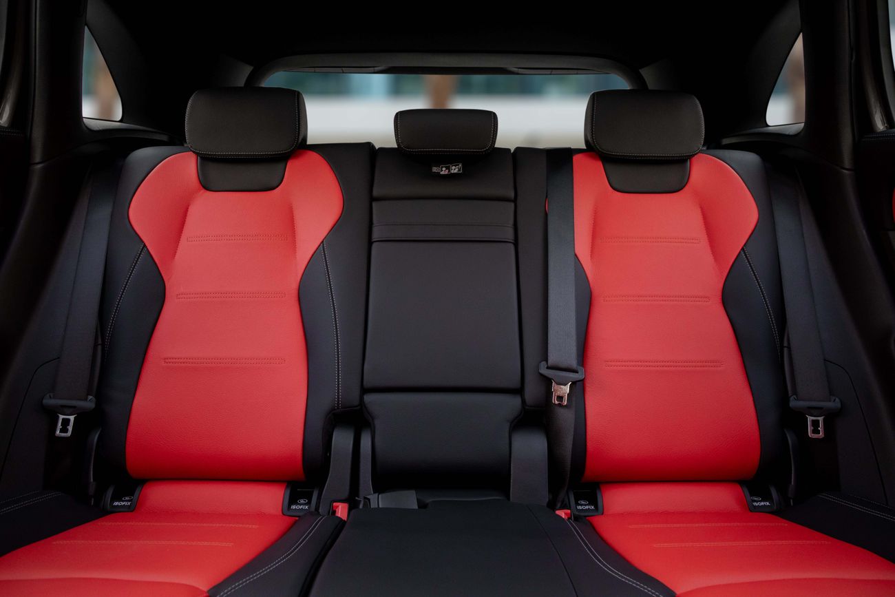 مرسيدس بنز GLA 220 GLA35 AMG | 4,015 P.M | 0% Downpayment | GLA 35 AMG | AGENCY WARRANTY/SERVICE! | Ramadan Offer!