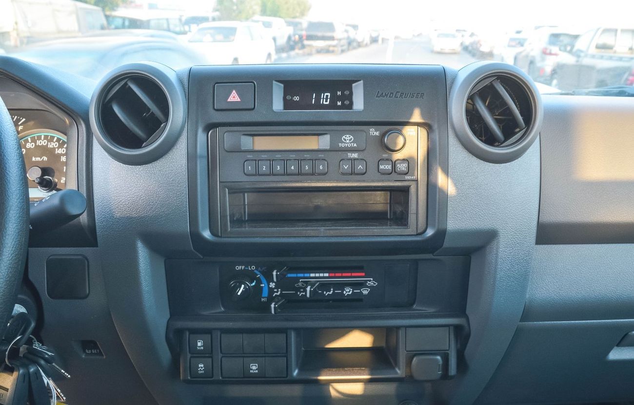 تويوتا لاند كروزر 70 TOYOTA LAND CRUISER 78 4.0L 4WD MT 3DOOR SUV 2025