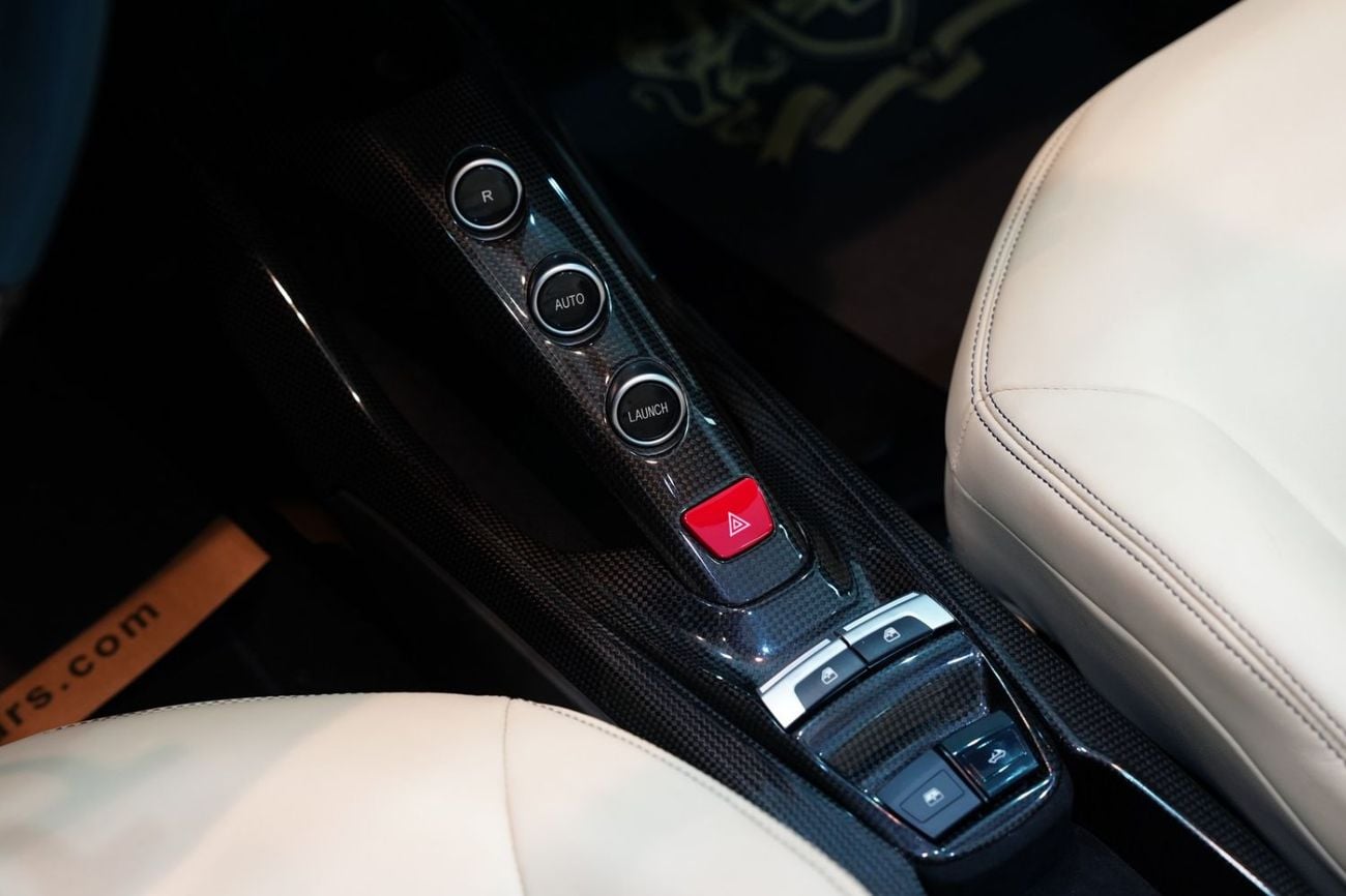 فيراري 488 سبايدر STANDARD حزمة الكربون، رافع نظام التعليق، نظام صوت JBL، مقاعد دايتونا!!