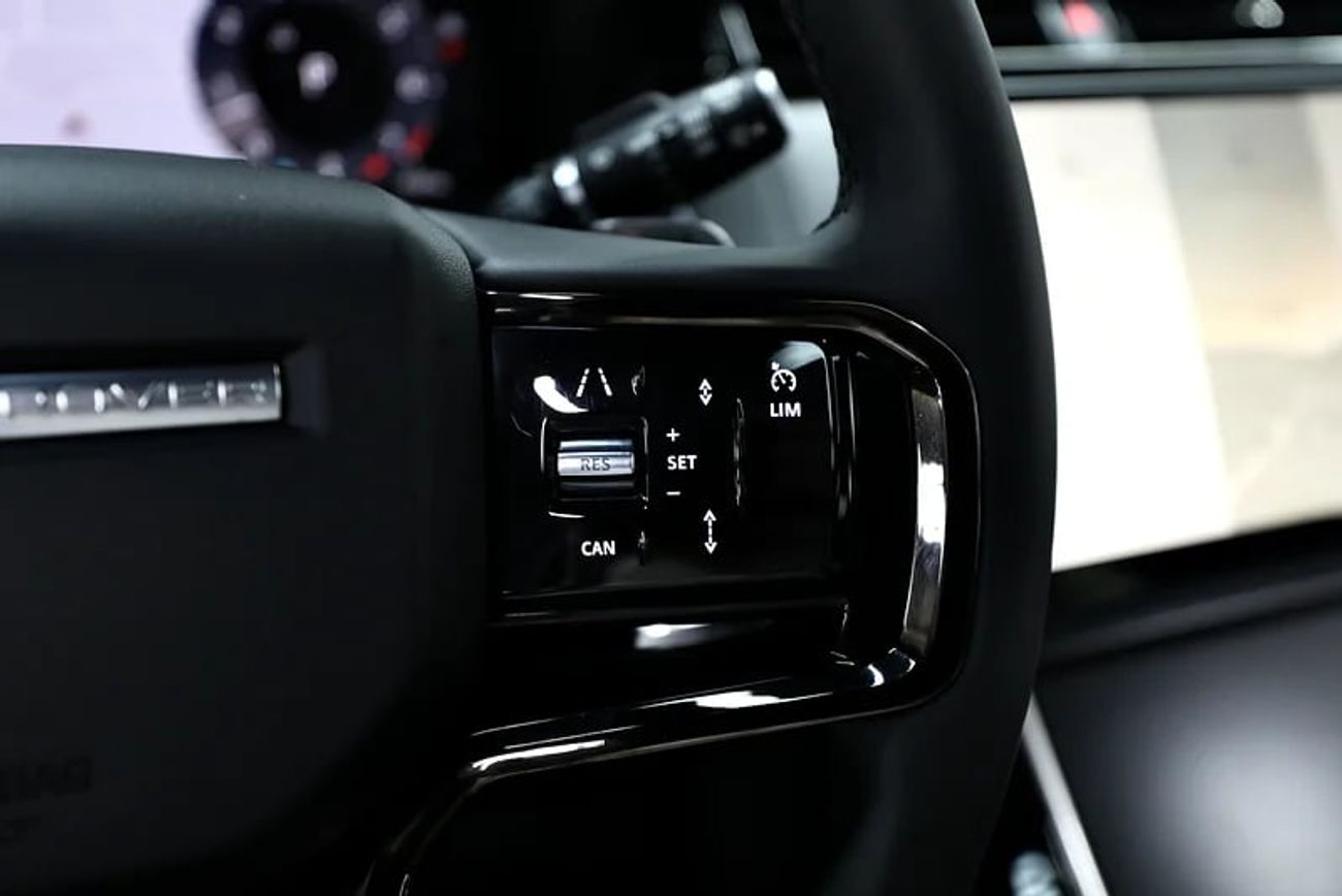 Land Rover Range Rover Velar GCC | 3,550 Monthly | Free Insurance + Registration | Under Warranty Till Ref#A380077