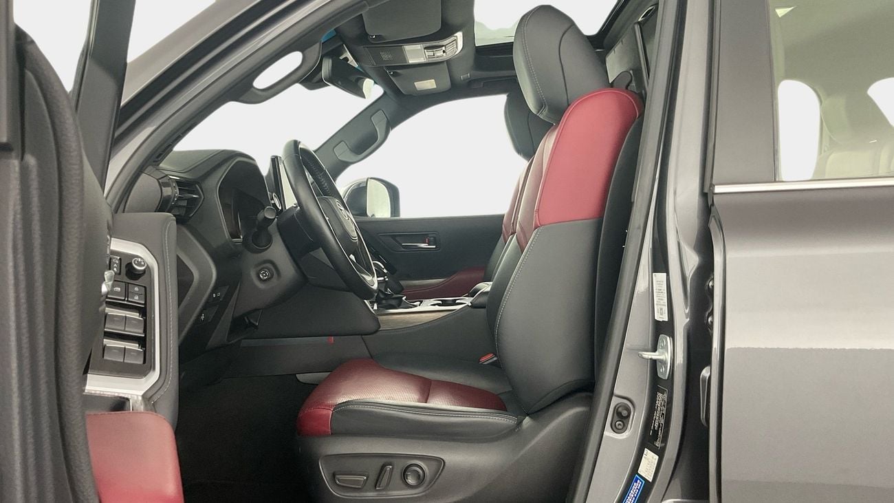 تويوتا لاند كروزر VXR | شامل الضمان | 0 ﺪﻔﻋﺓ ﺃﻮﻟﻯ