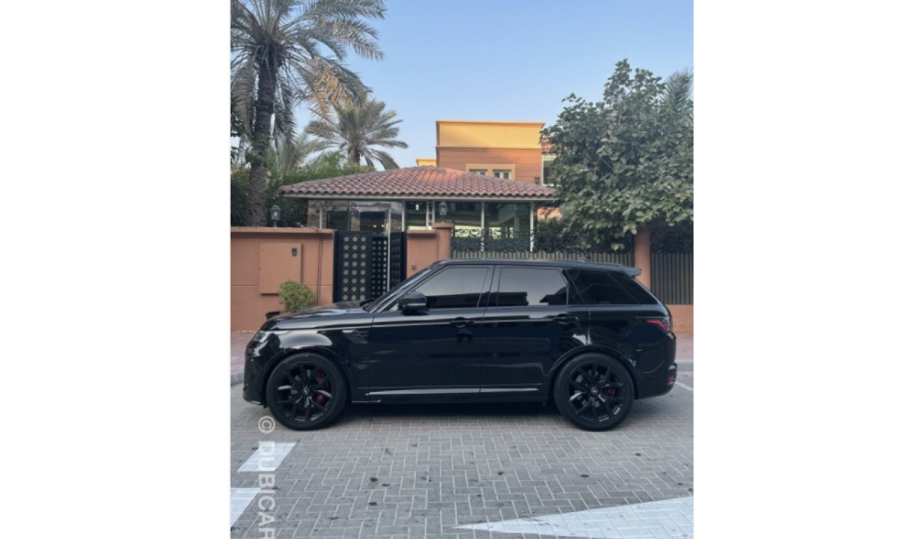 Land Rover Range Rover Sport SVR / GCC Specs / Warranty