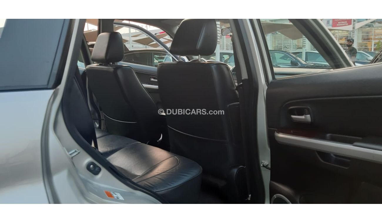 سوزوكي جراند فيتارا خليجى  بدون حوادث رقم 1 فتحة جلدمثبت سرعة رنجات حساسات جناح خلفى  2 ريموت تحكم مرايا بحالة ممتازة