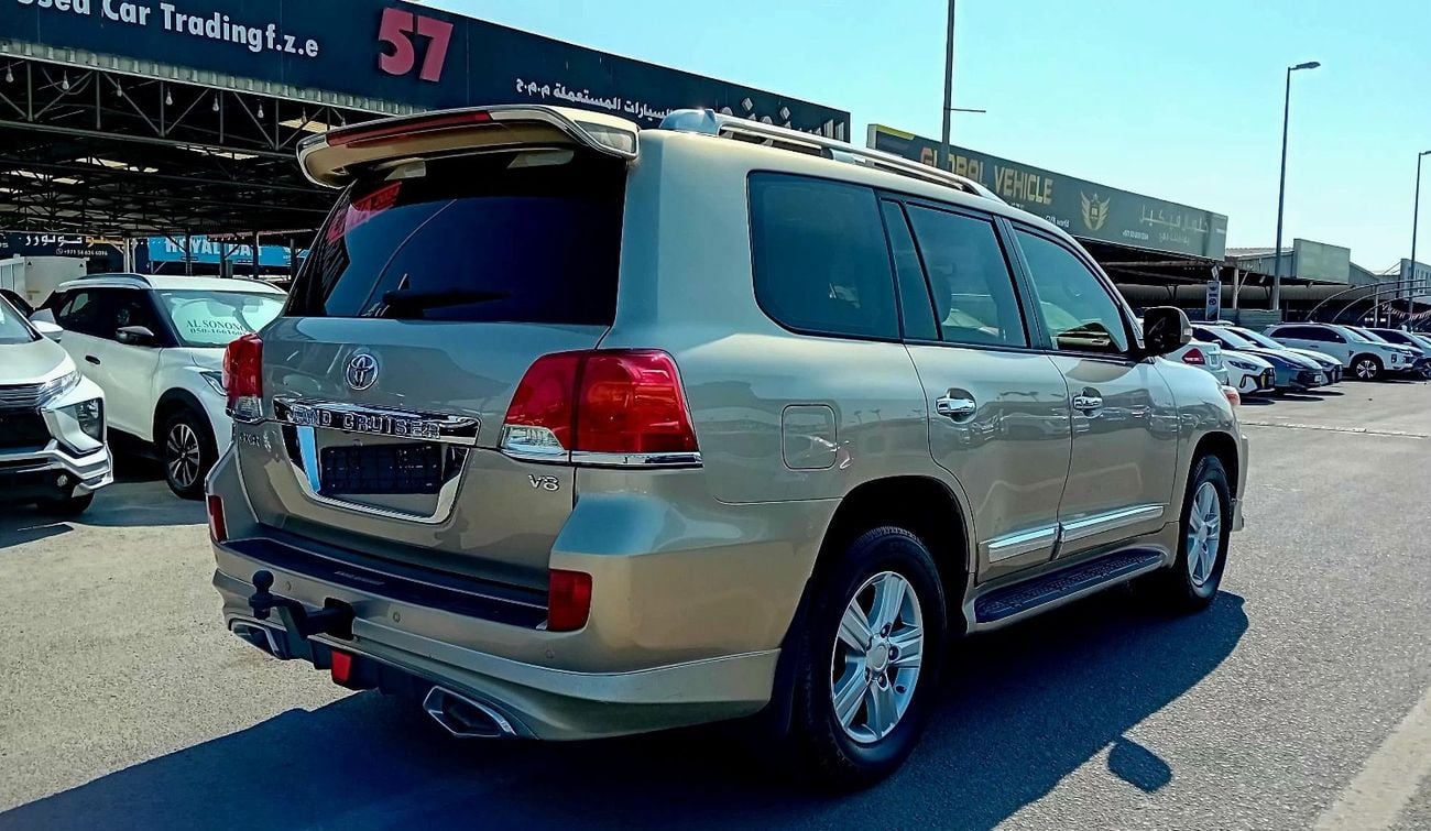 تويوتا لاند كروزر Std 4.0L 4WD