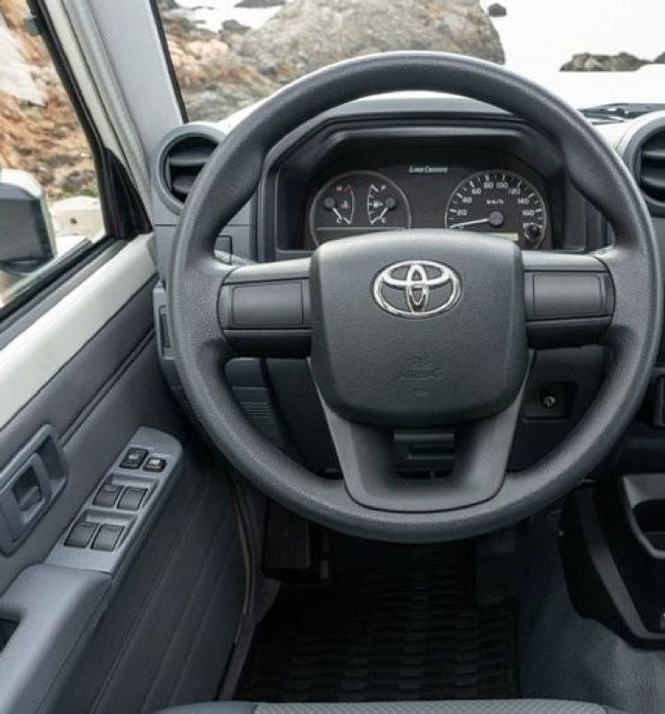 Toyota Land Cruiser Pick Up Land Cruiser Pick Up D/C 4.2L Diesel M/T 2024