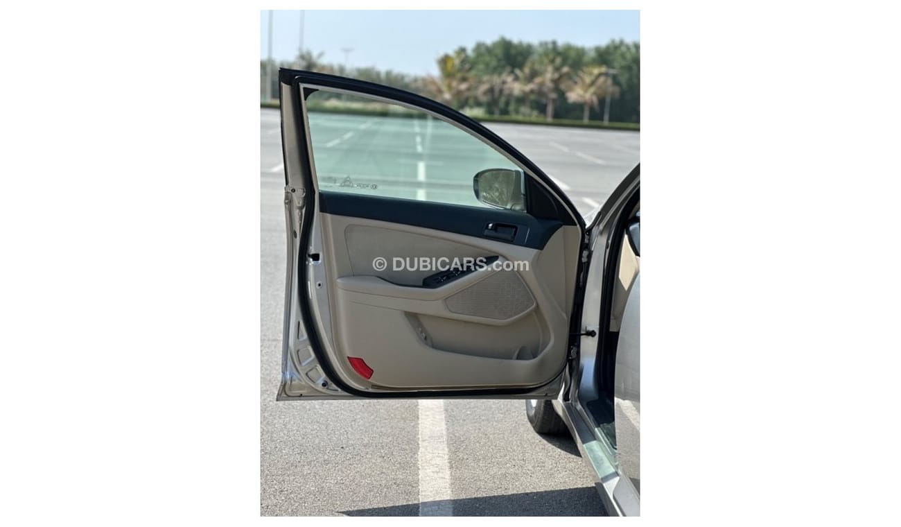 كيا أوبتيما موديل 2011  حاله ممتازه جدا من الداخل والخارج فل مواصفات