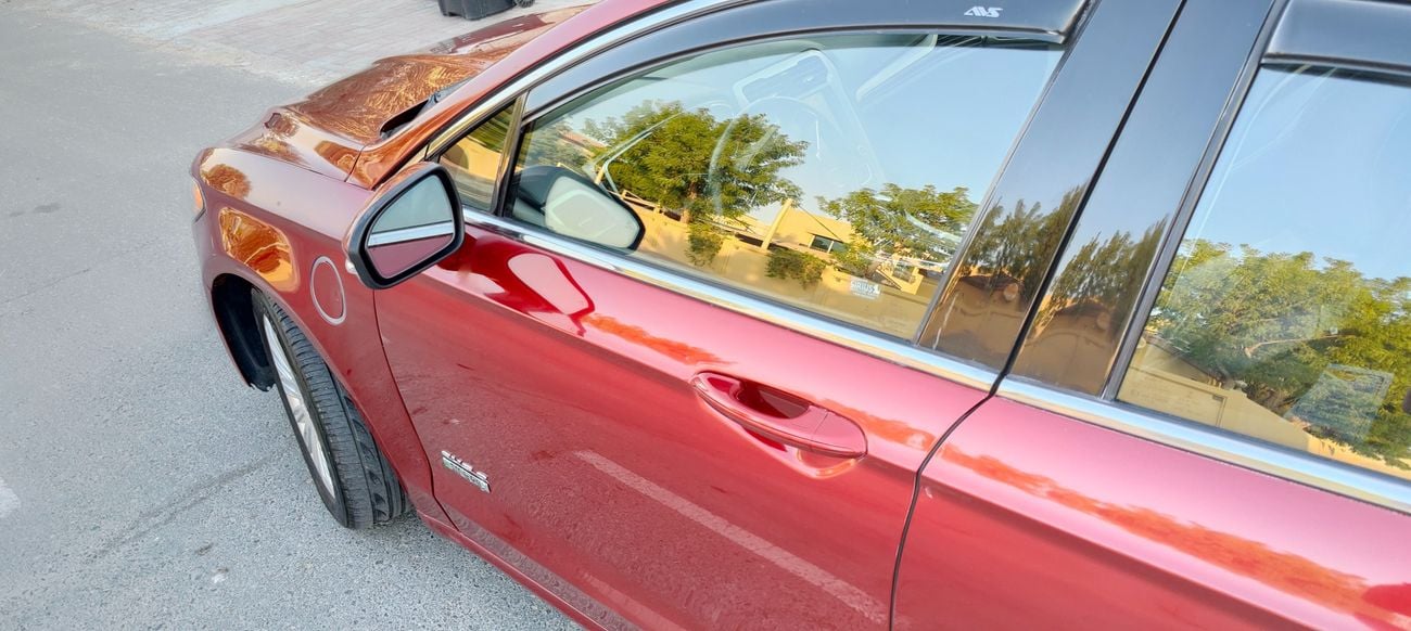 فورد فيوجن SE 2.0L Plug-In Hybrid