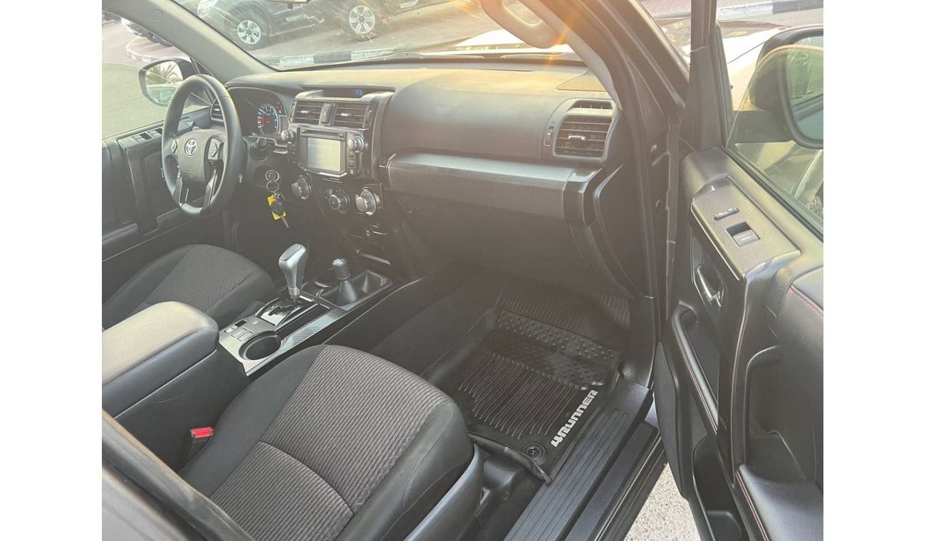 Toyota 4Runner 2019 TOYOTA 4RUNNER, TRD OFF ROAD - 4x4 - 4.0L V6 - Diff Lock and Crawl Control - 46600 Mileage