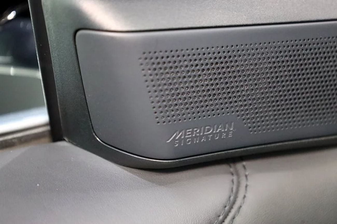 Land Rover Range Rover Vogue SV, Rear-Seat Entertainment, Dealer Warranty Till 29/10/2028