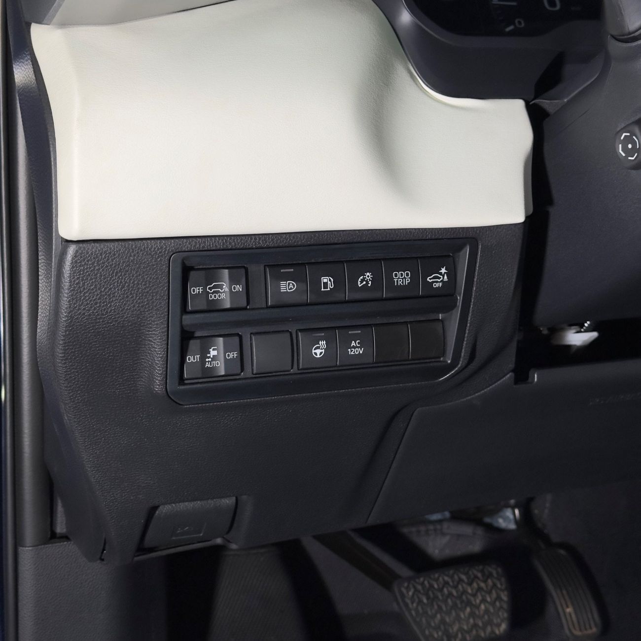 Toyota Sequoia Capstone