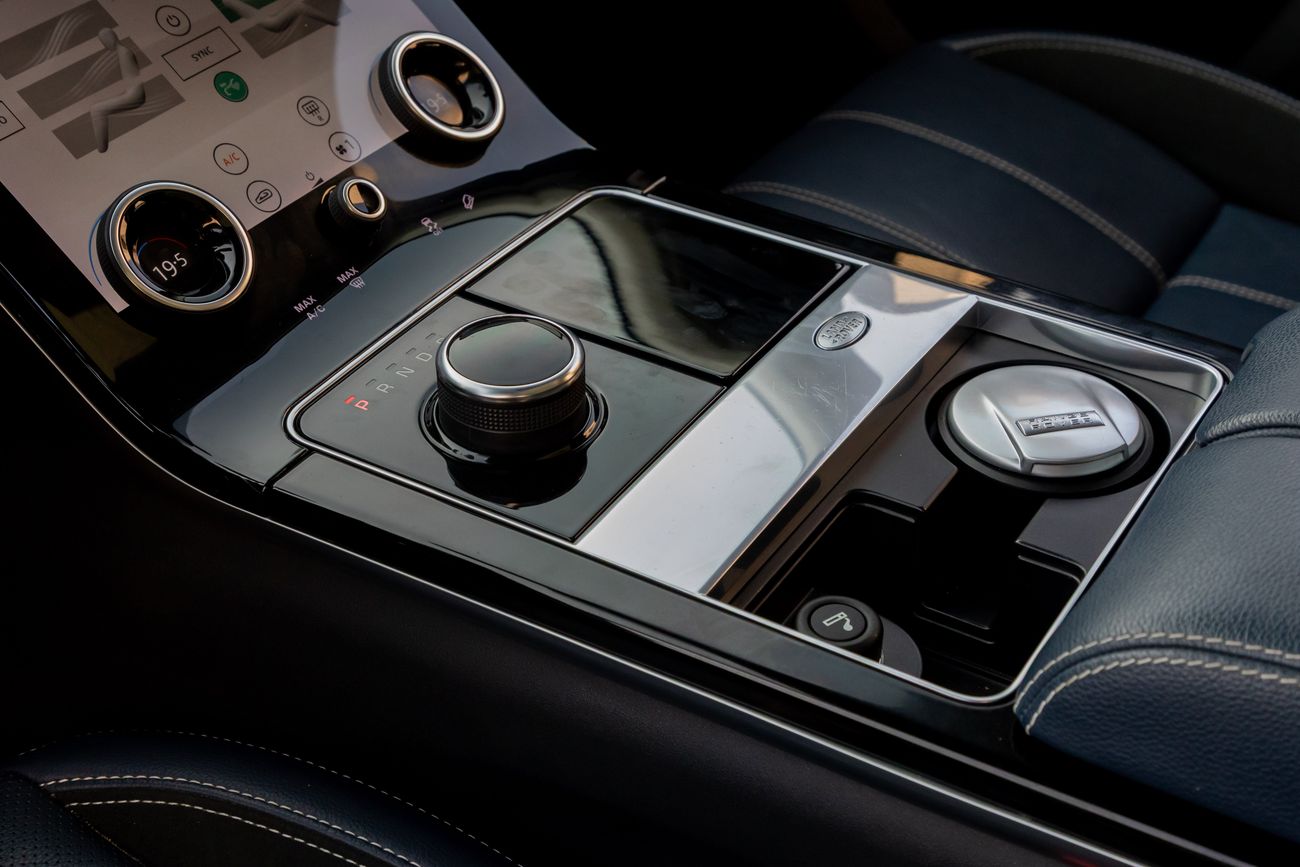 Land Rover Range Rover Velar Range Rover Velar R-Dynamic | 3,134 P.M | 0% Downpayment | Warranty!