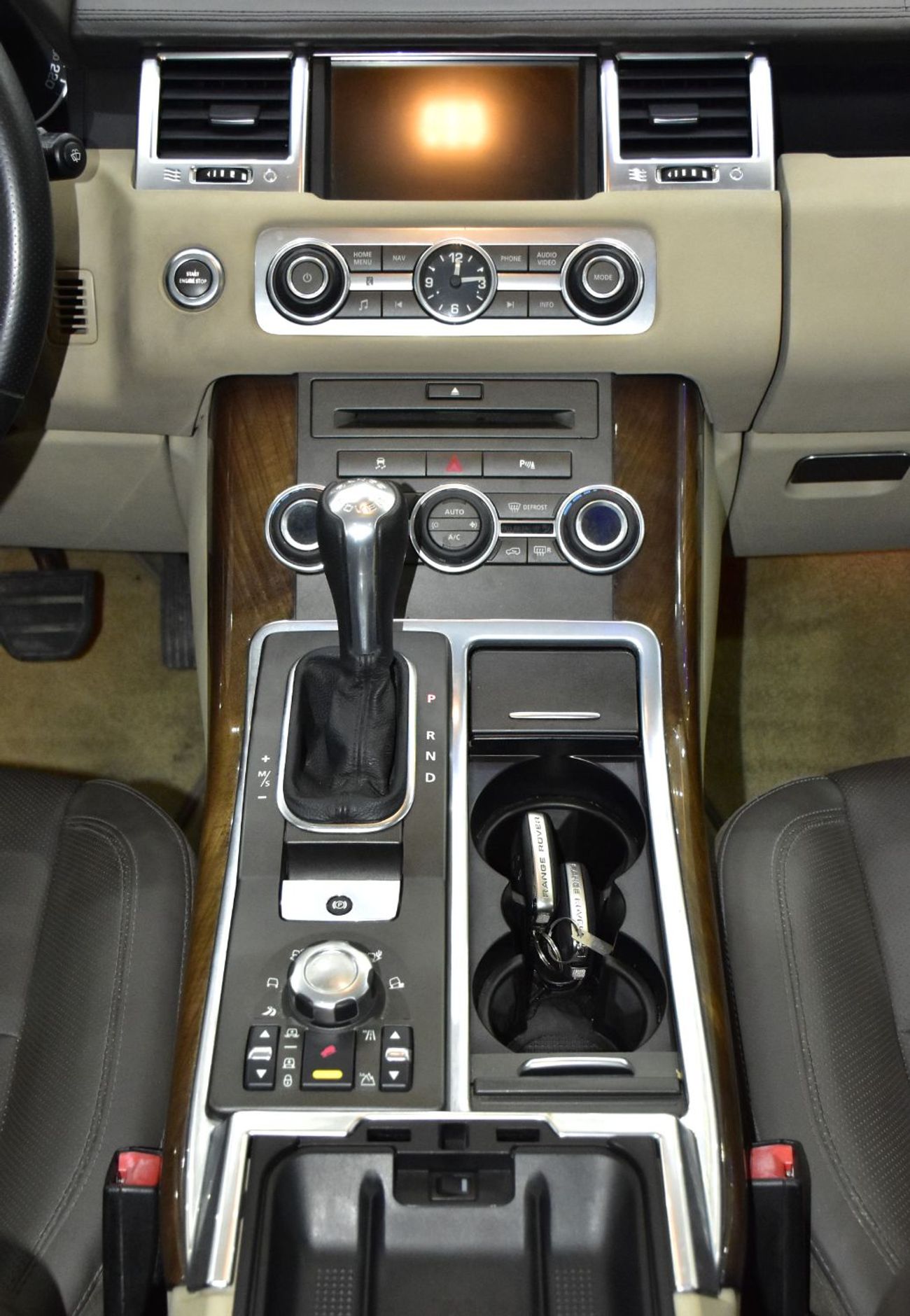 لاند روفر رينج روفر سبورت EXCELLENT DEAL for our Land Rover Range Rover Sport SuperCharged HST ( 2010 Model ) in White Color G