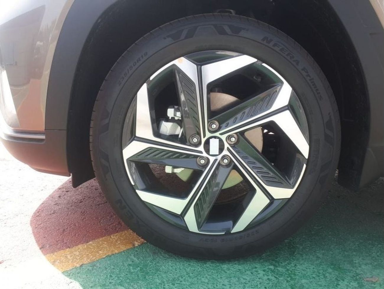 Hyundai Tucson Hyundai Tucson LEFT HANDED New Shape with push starter