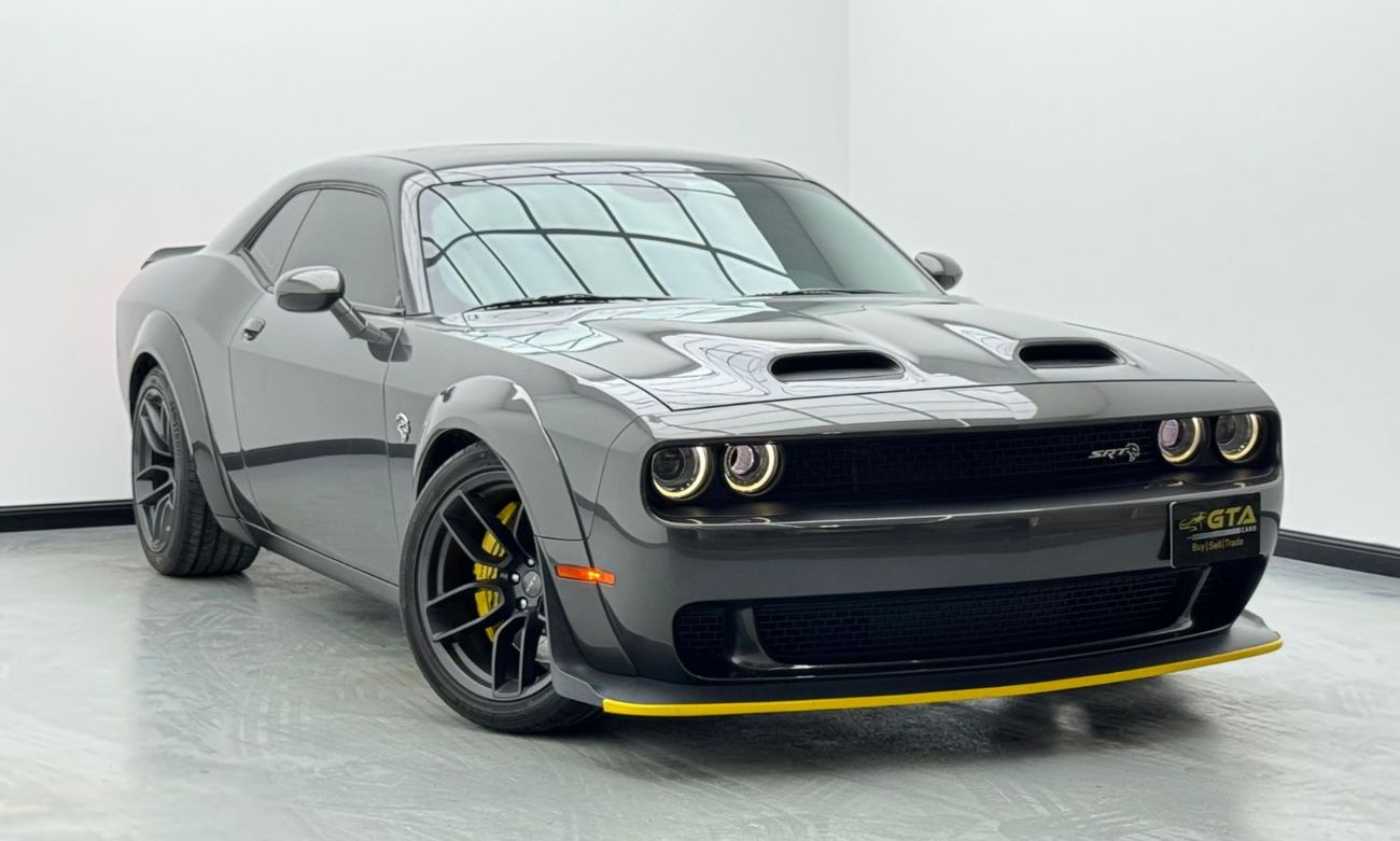 Dodge Challenger SRT Hellcat 6.2L (707 HP) 2019 Dodge Challenger SRT Hellcat, 1 Year Warranty, Agency Full Service Hi