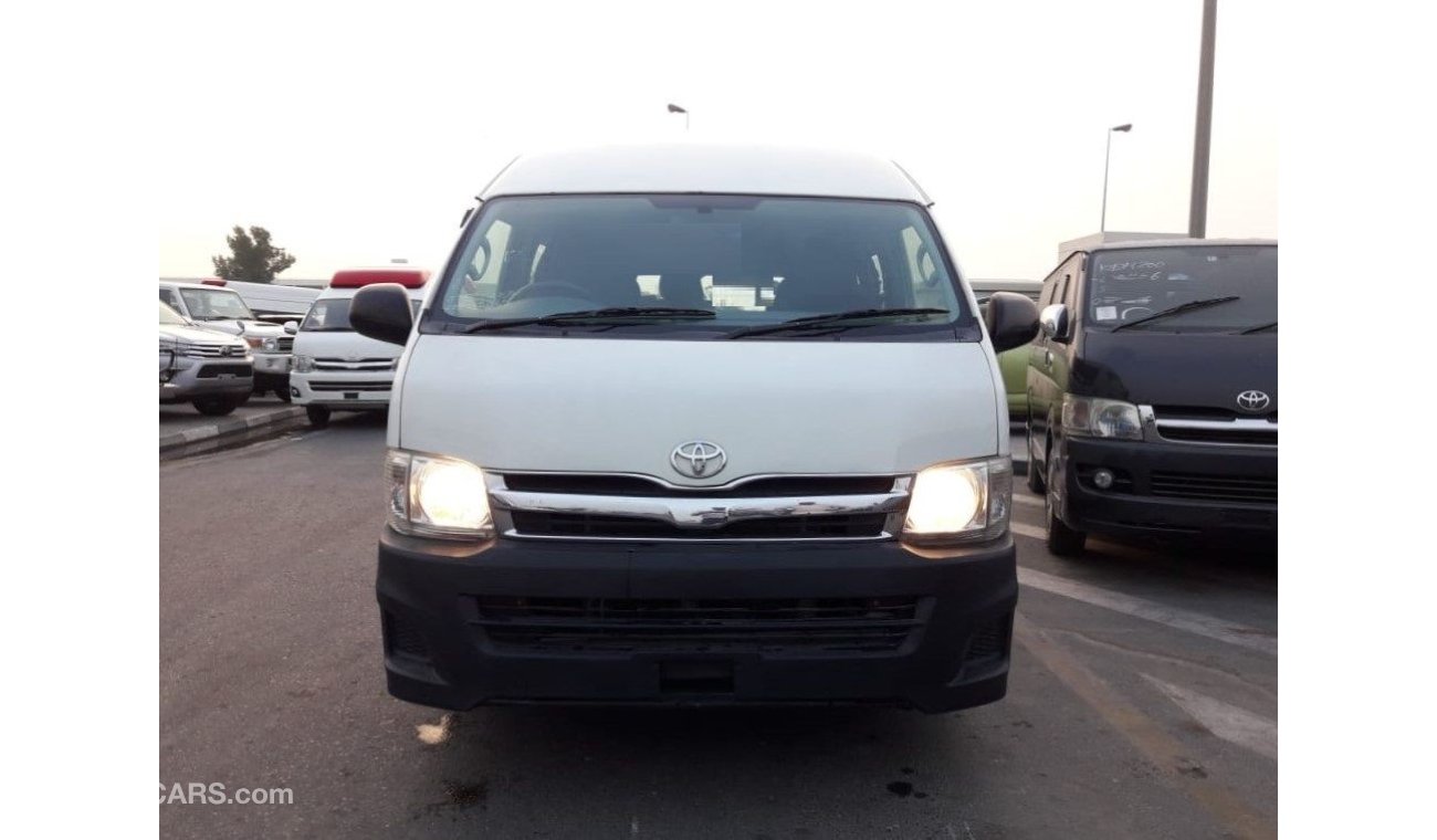 Toyota Hiace TOYOTA HIACE RIGHT HAND DIRVE (PM1124)