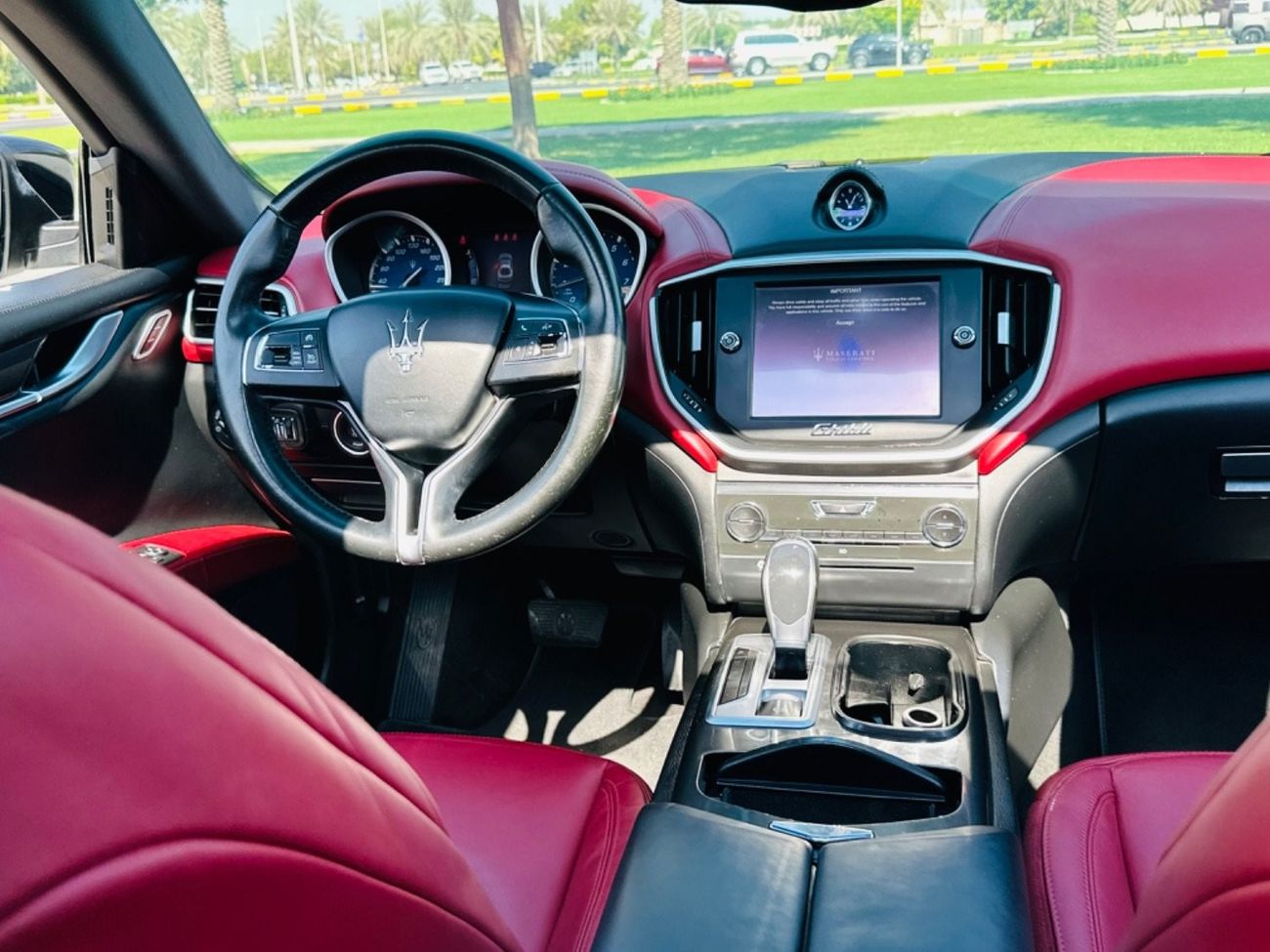 مازيراتي جيبلي S Q4 3.0L (410 HP) MASERATI GHIBLI S Q4 MODEL 2015 GCC SPACE