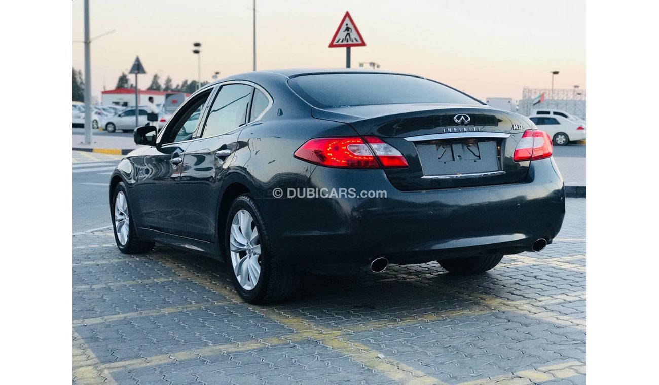 Infiniti M37