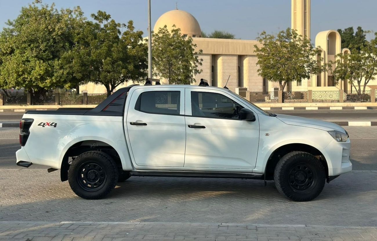 Isuzu DMax diesel 3.0 liter ,right hand drive auto transmission only for export available