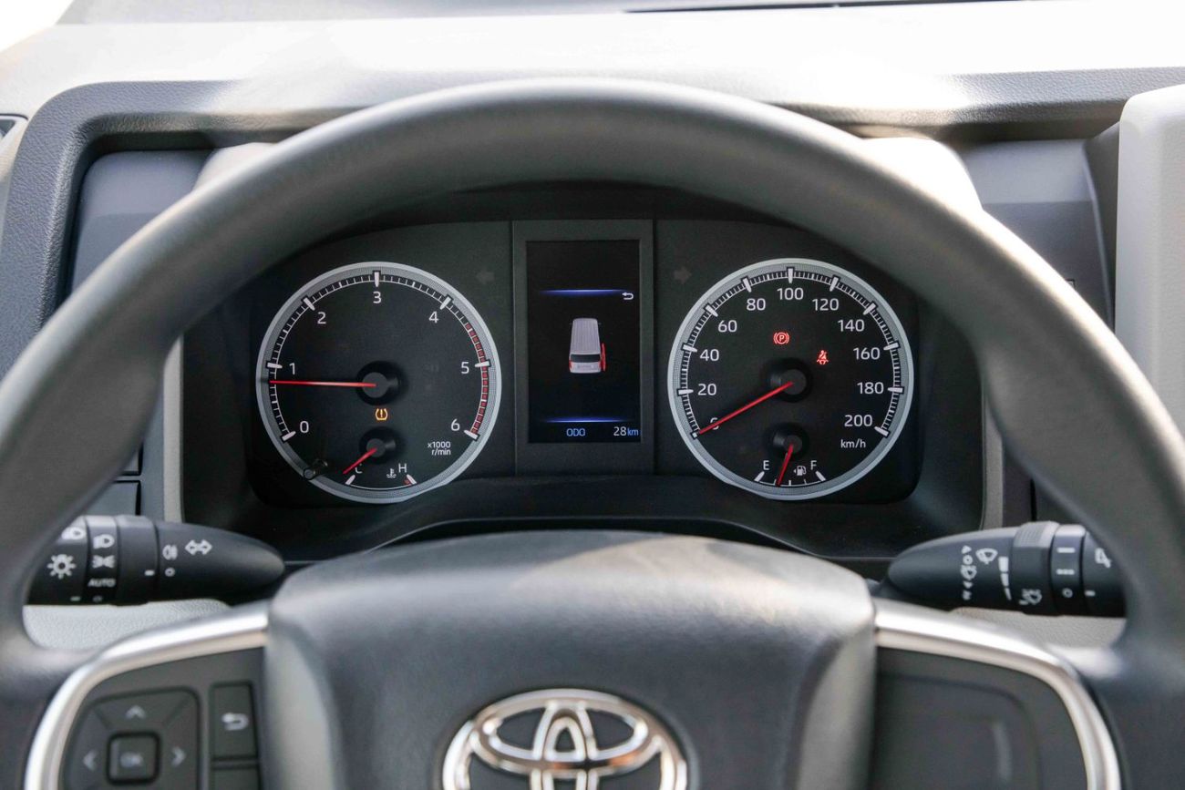 تويوتا هاياس 2.8L - White Inside Dark Grey | Export Only