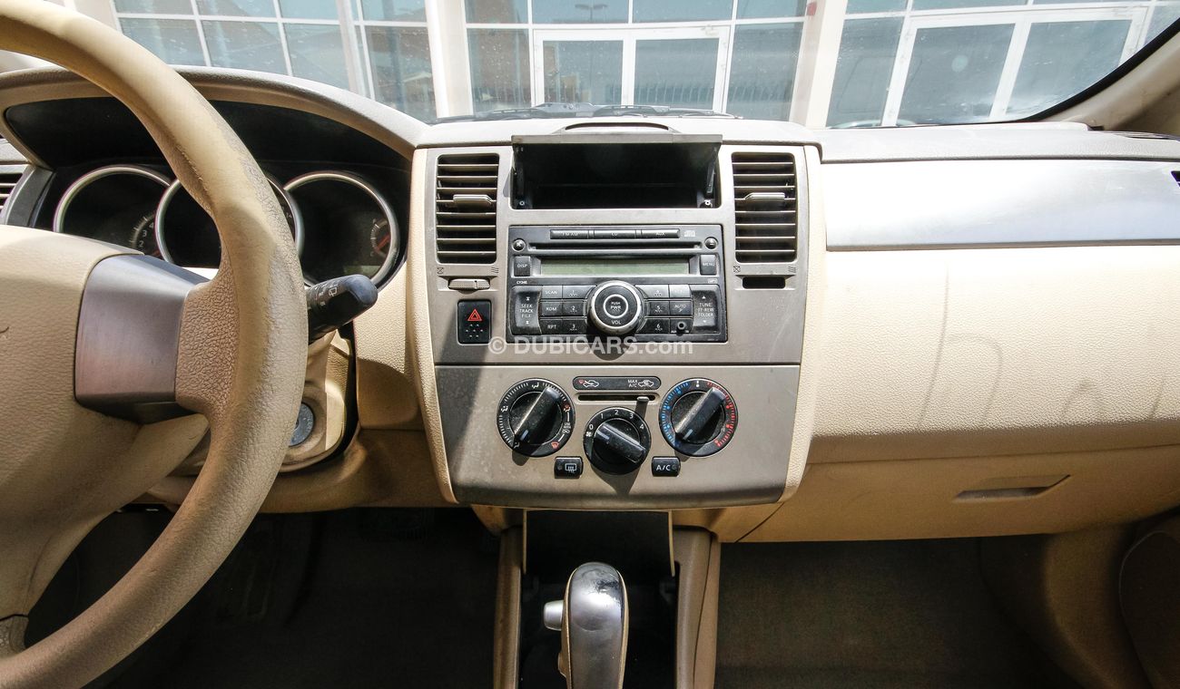 Nissan Tiida