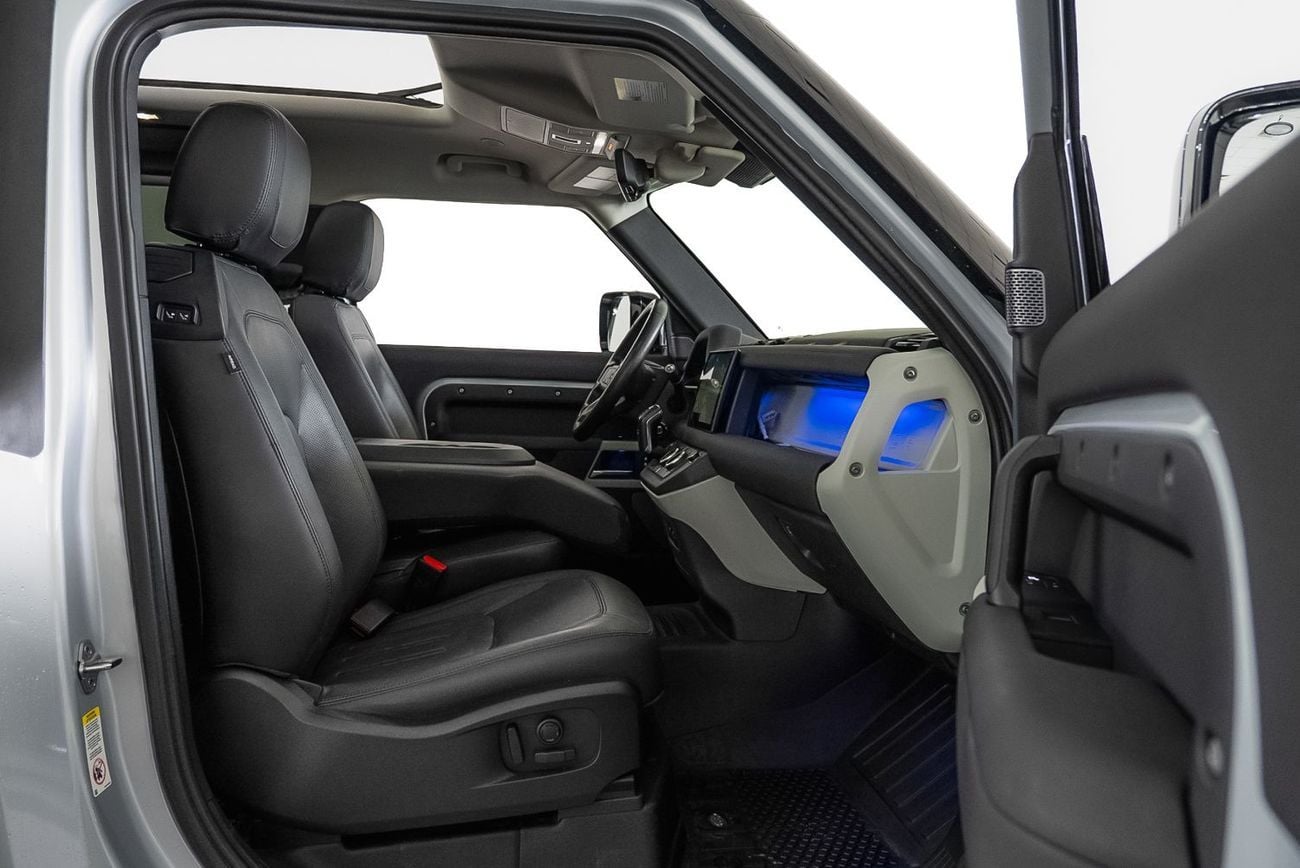 Land Rover Defender P400 90 First Edition 3.0L (6 Seater)