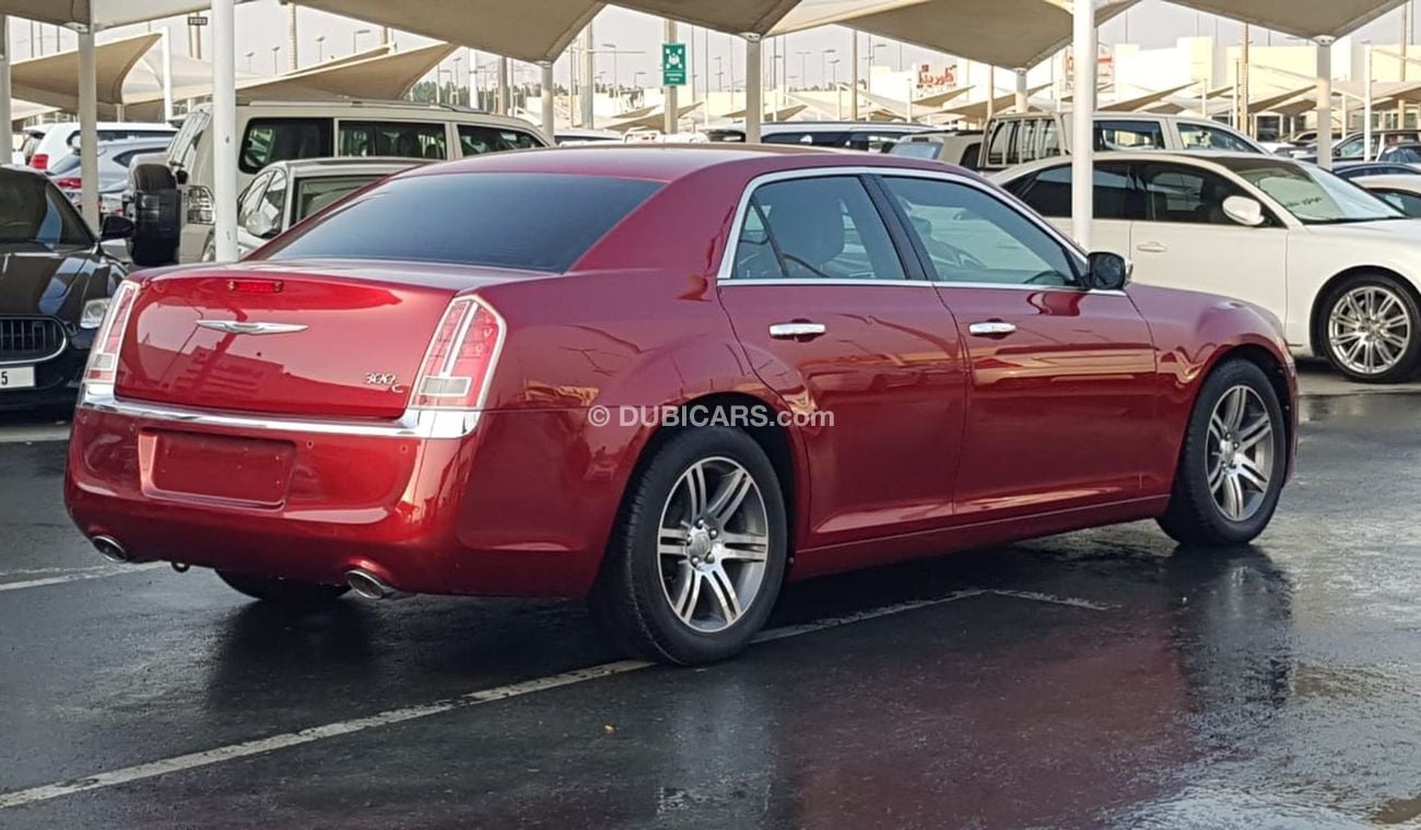 كرايسلر 300C موديل 2012 خليجي  حاله ممتازه من الداخل والخارج مالك واحد من الوكاله تشيكات وكاله 2مفتاح
