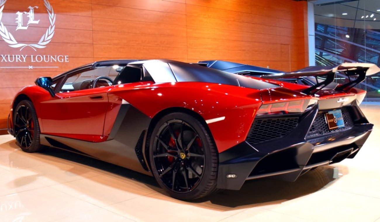 لمبرجيني أفينتادور Roadster LP 720-4 50th Anniversary Edition