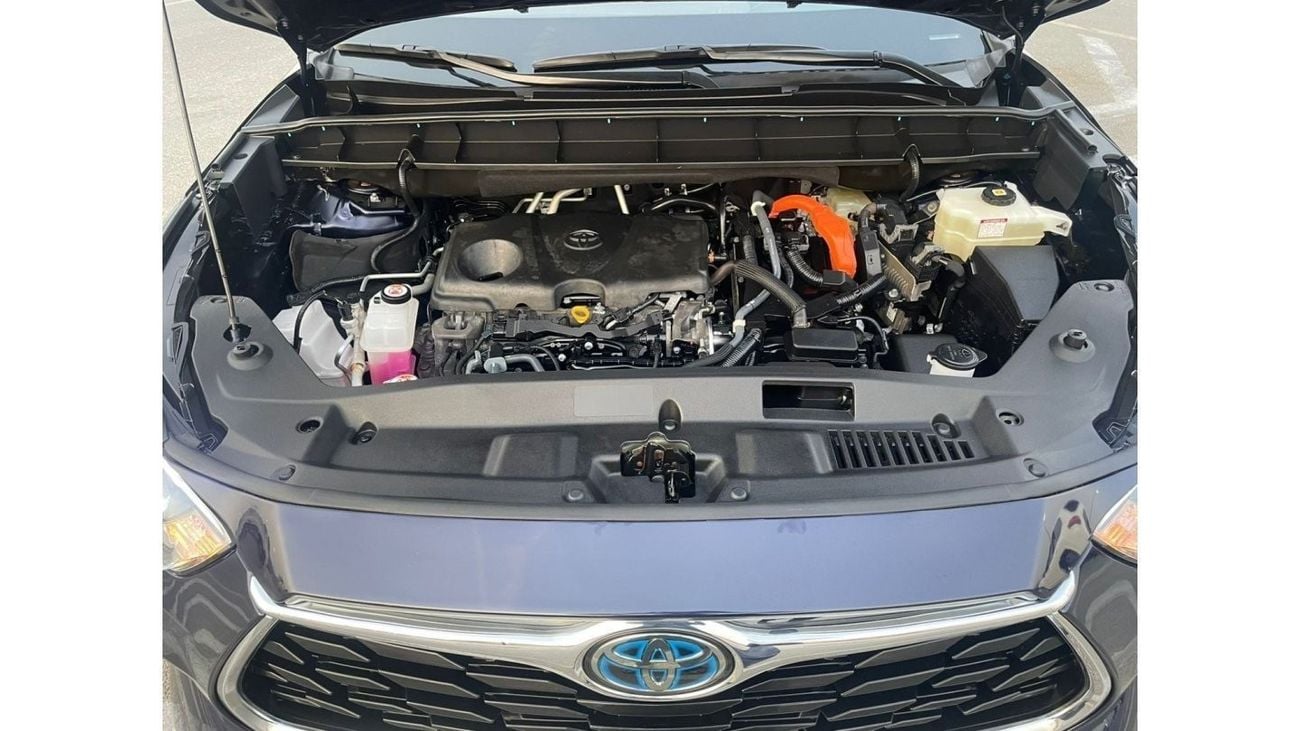 Toyota Highlander 2021 Toyota Highlander XLE hybrid Fuel - 2.5L V4 - Full Option - 4x4 AWD - Fully 7 Leather Seats - 5