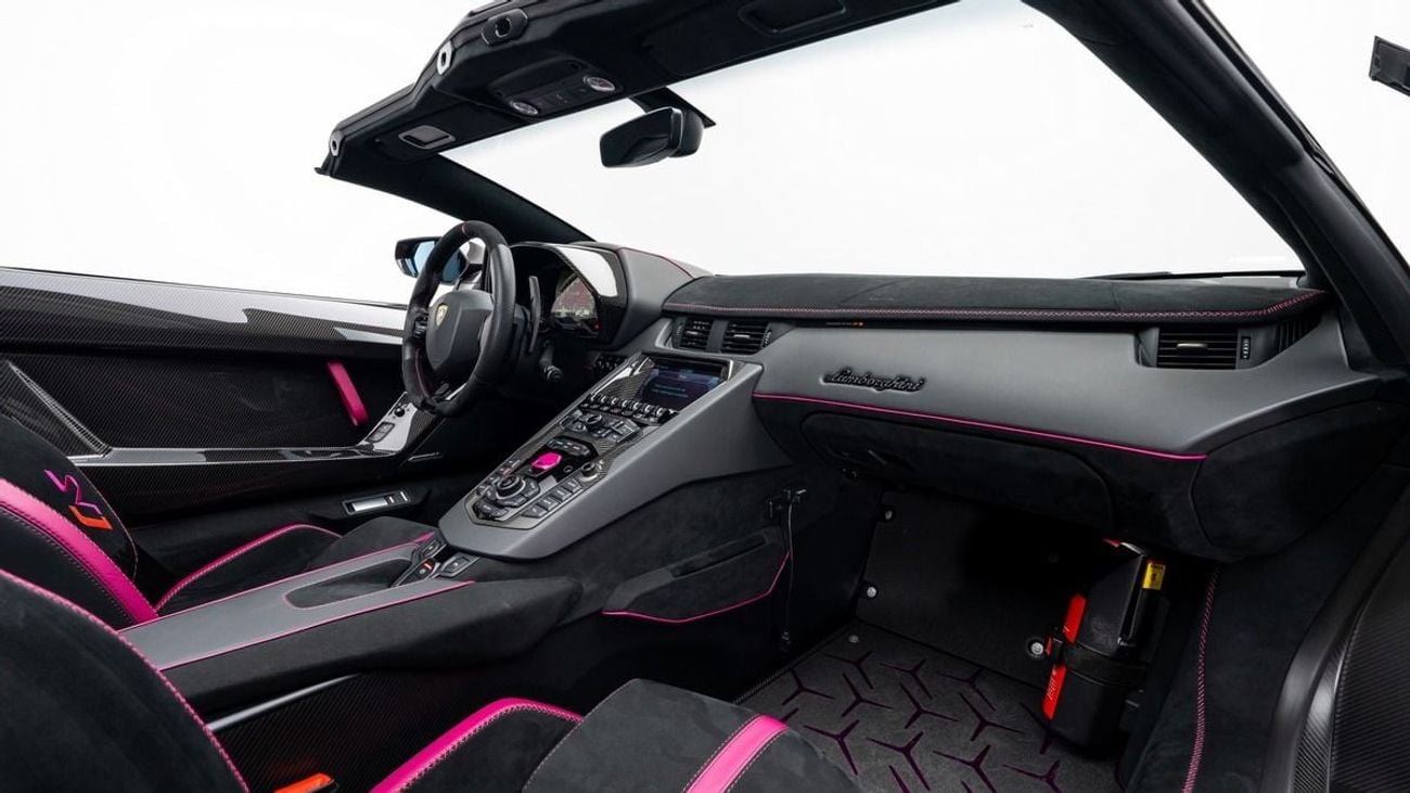 Lamborghini Aventador SVJ Roadster - 2021 - GCC Specs