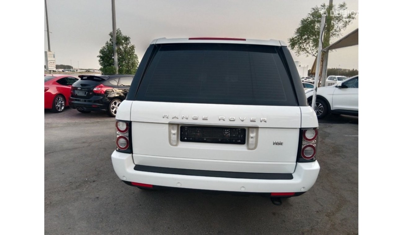 Land Rover Range Rover HSE Car is clean no accident no paint original inside and outside no have any mechanical issues