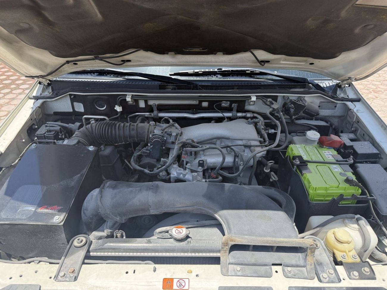 Mitsubishi Pajero GLS Mitsubishi Pajero / Shogun / Montero 2014 GCC specs