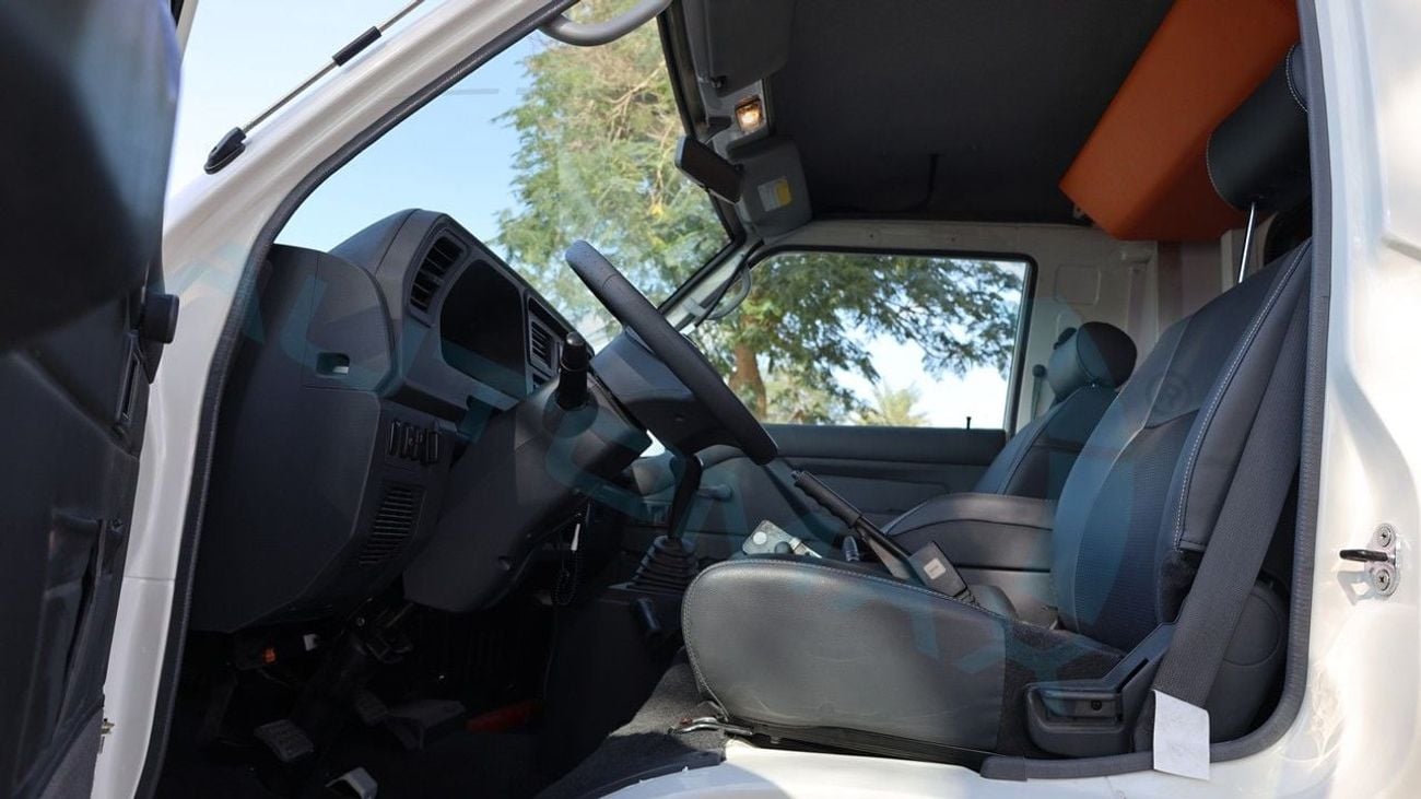 سي إم سي D 260 Panel Ambulance Edition Van 2.4L RWD GCC 2025 With 3 Years Or 100,000 Km Warranty @ Swiss Auto.