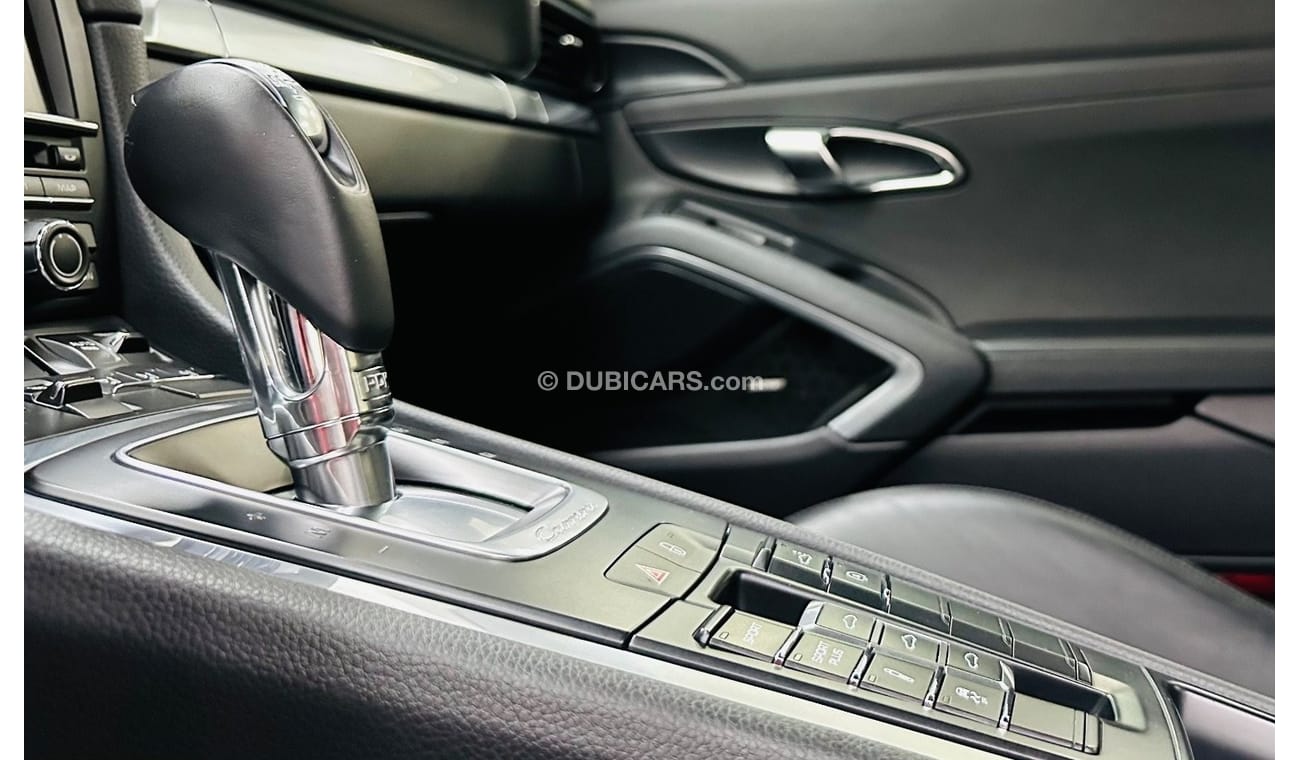 Porsche 911 Carrera GCC .. FSH .. Perfect Condition .. 911 .