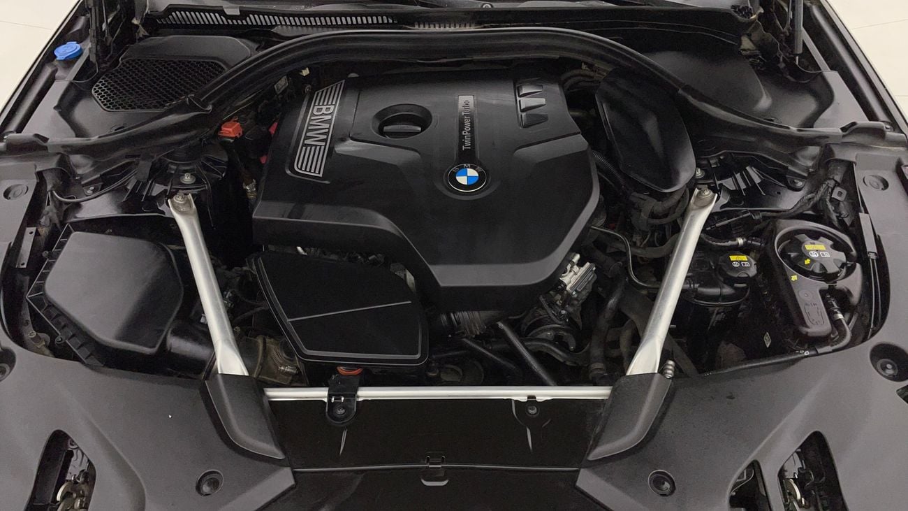 BMW 520i EXCLUSIVE 2 | Zero Down Payment | Home Test Drive