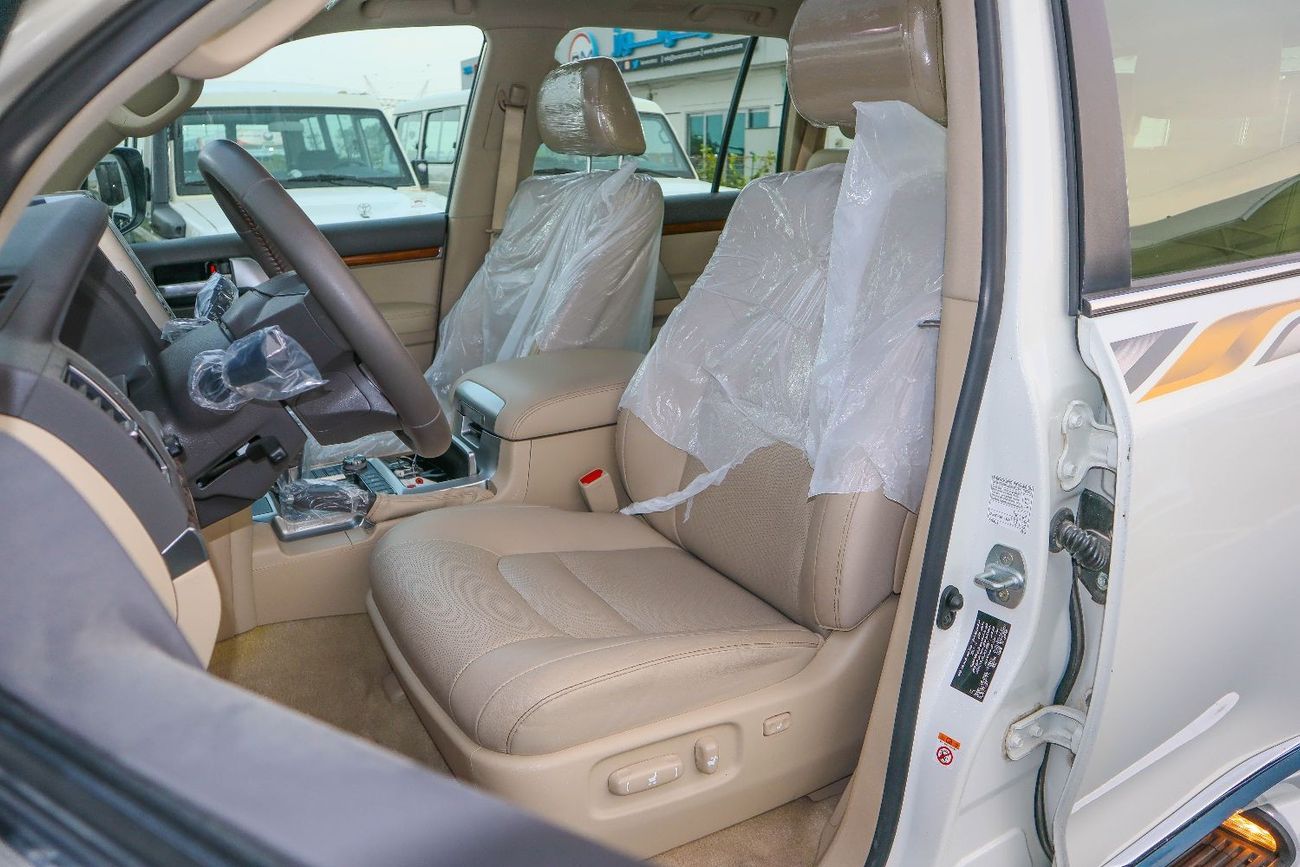 Toyota Land Cruiser Toyota Land Cruiser VXR white Edition 5.7L V8 2018