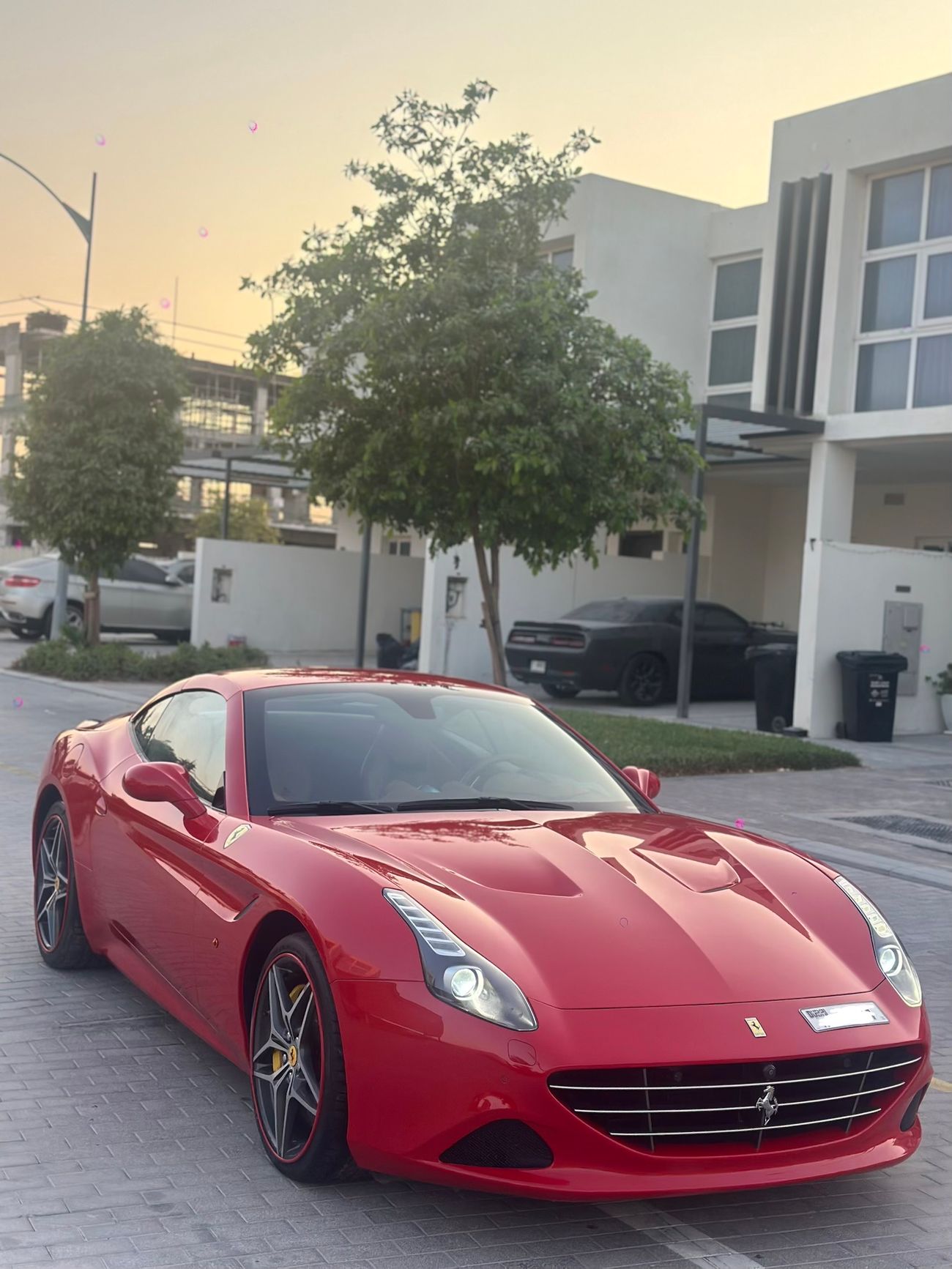 Ferrari California T show room level -zero Accedent- under warranty-