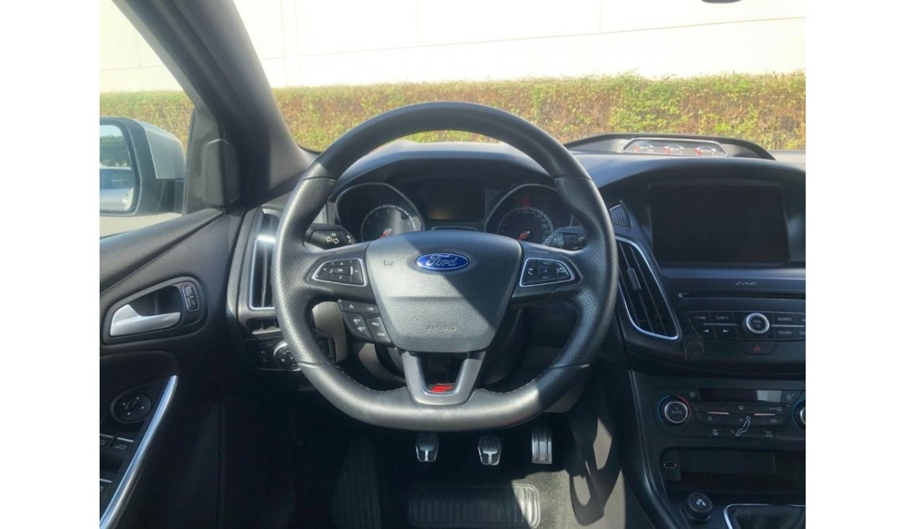 Ford Focus AED 924 / month UNLIMITED KILO METER WARRANTY ST FOCUS  FULL OPTION 2016