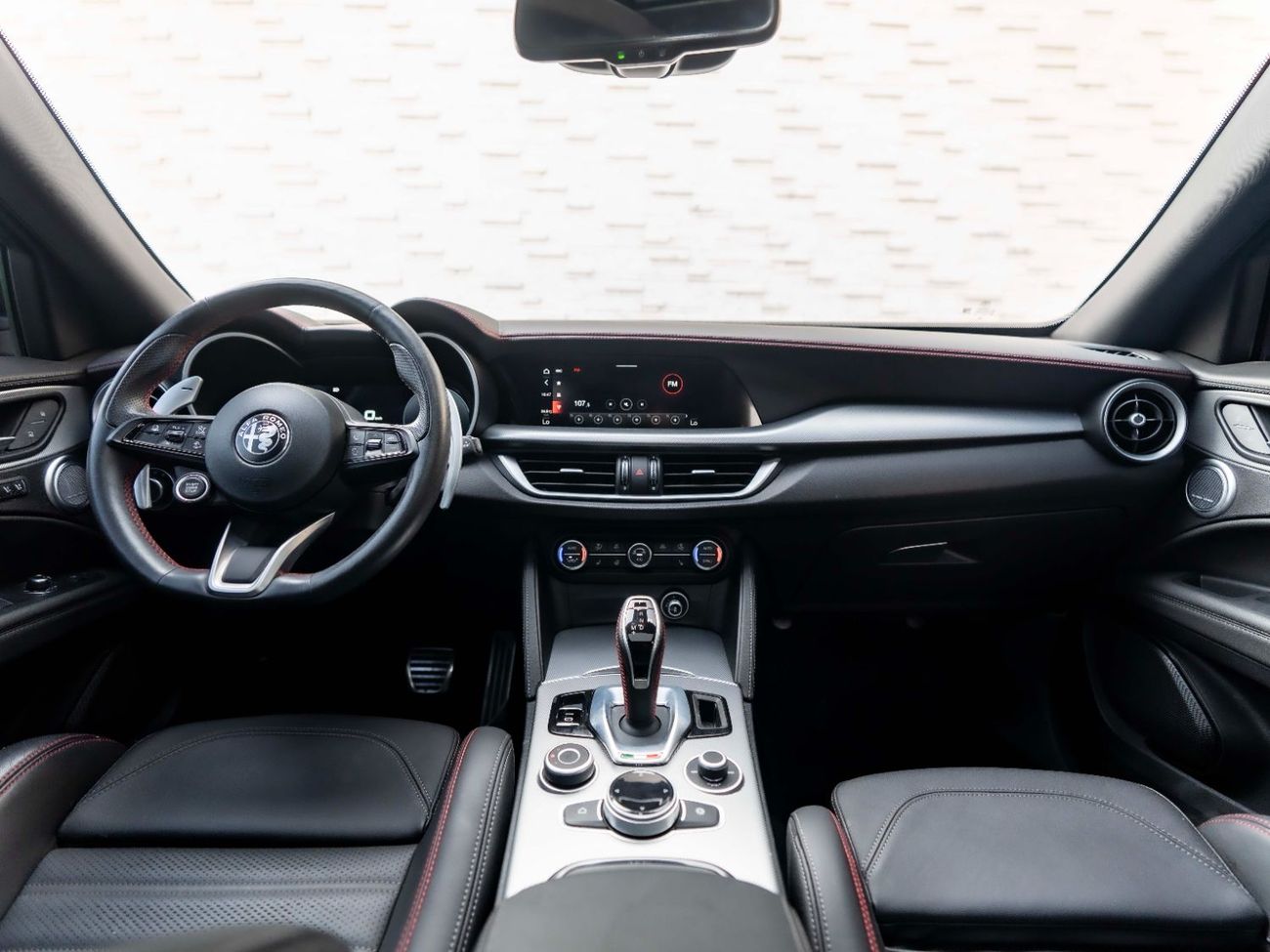 ألفا روميو ستيلفيو Veloce