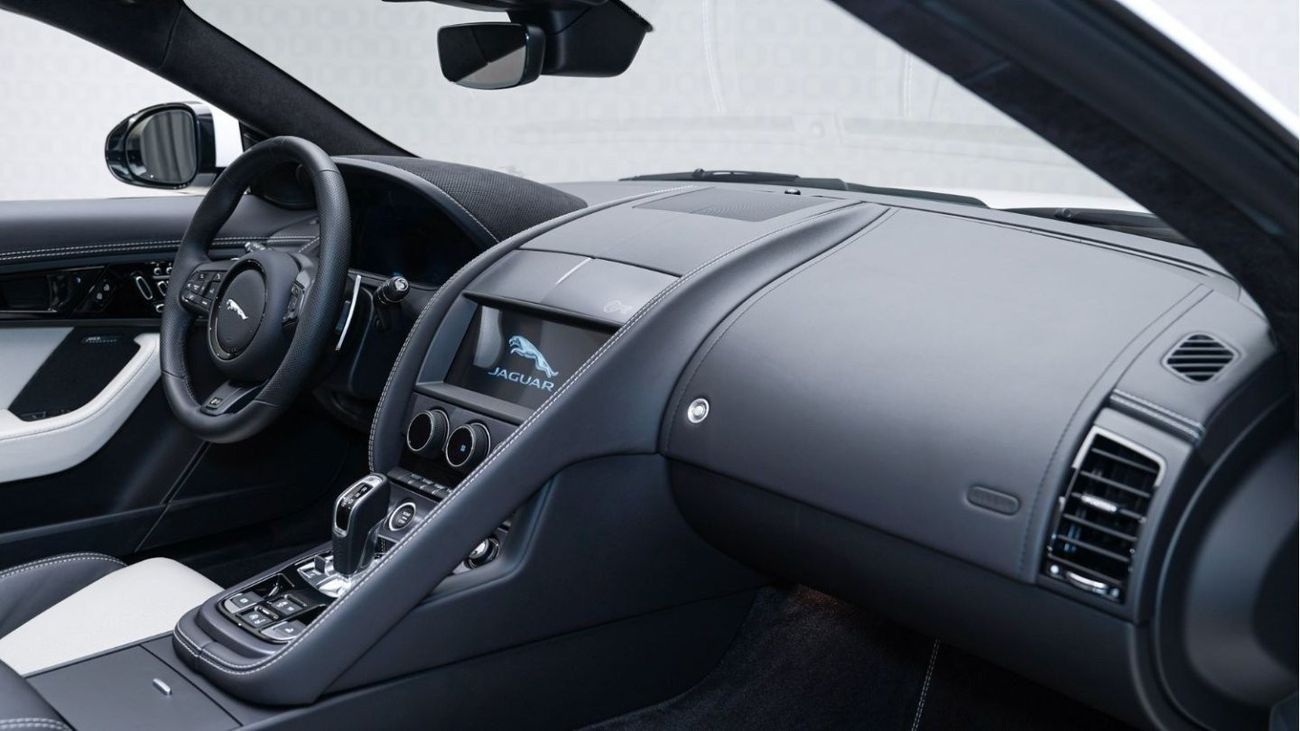 جاكوار F Type P 575 R Dynamic V8 - 2 Year Warranty - Approved Prepared Vehicle