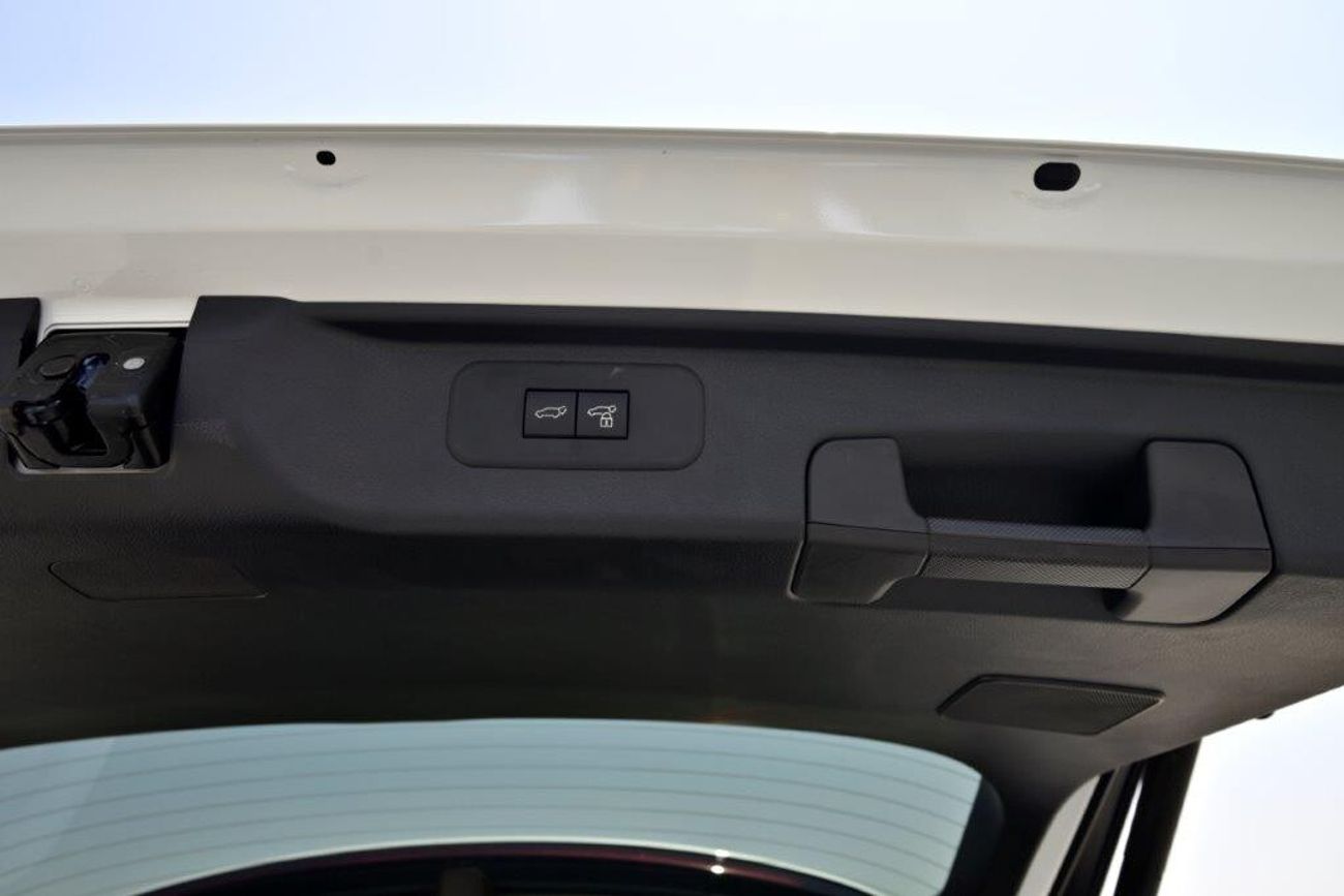 تويوتا جراند هايلاندر Platinum Hybrid Max 2.4L AWD 7-Seater Automatic