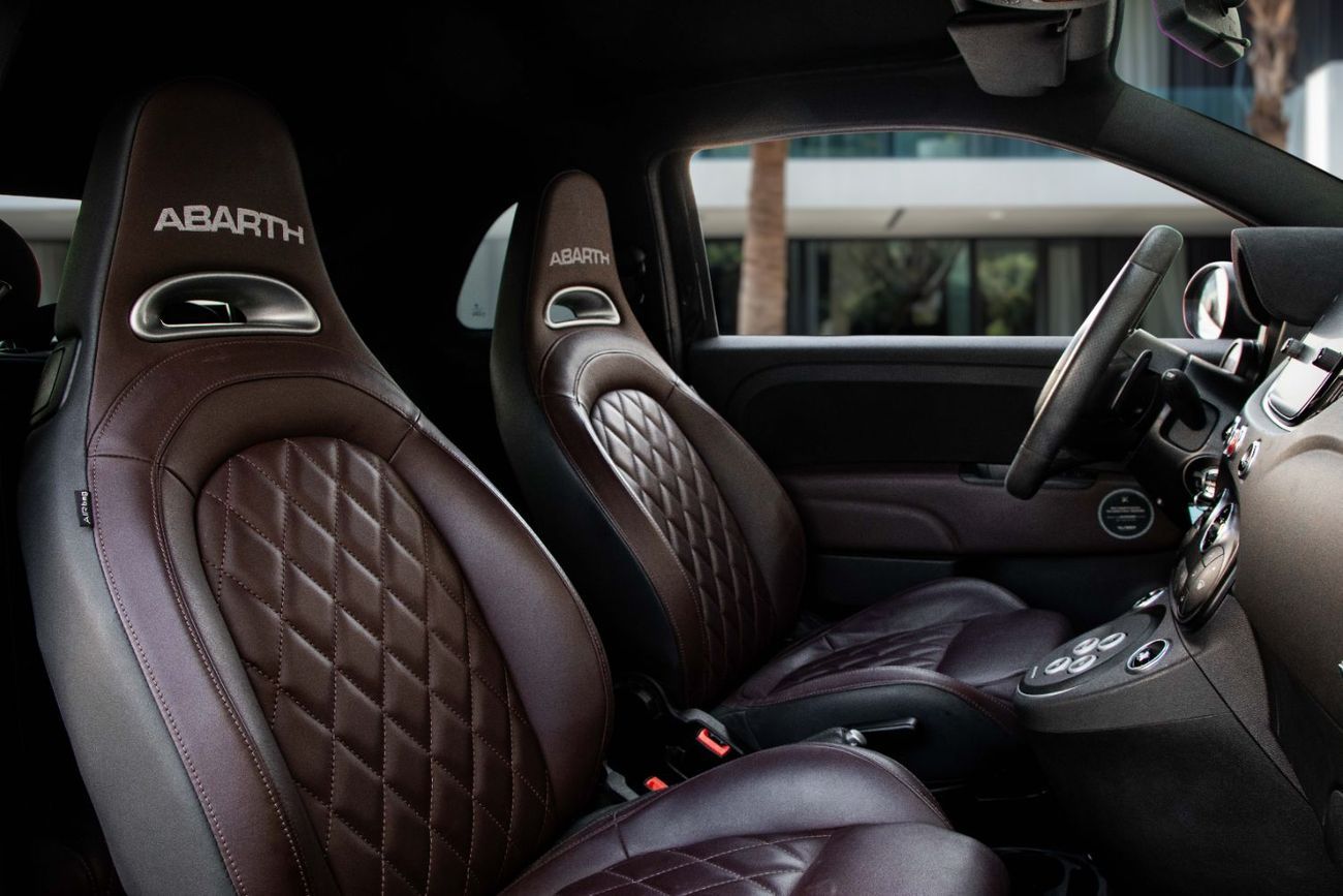 أبارث 695 1,567 P.M | 0% Downpayment | Abarth 695 Turismo Cabrio!