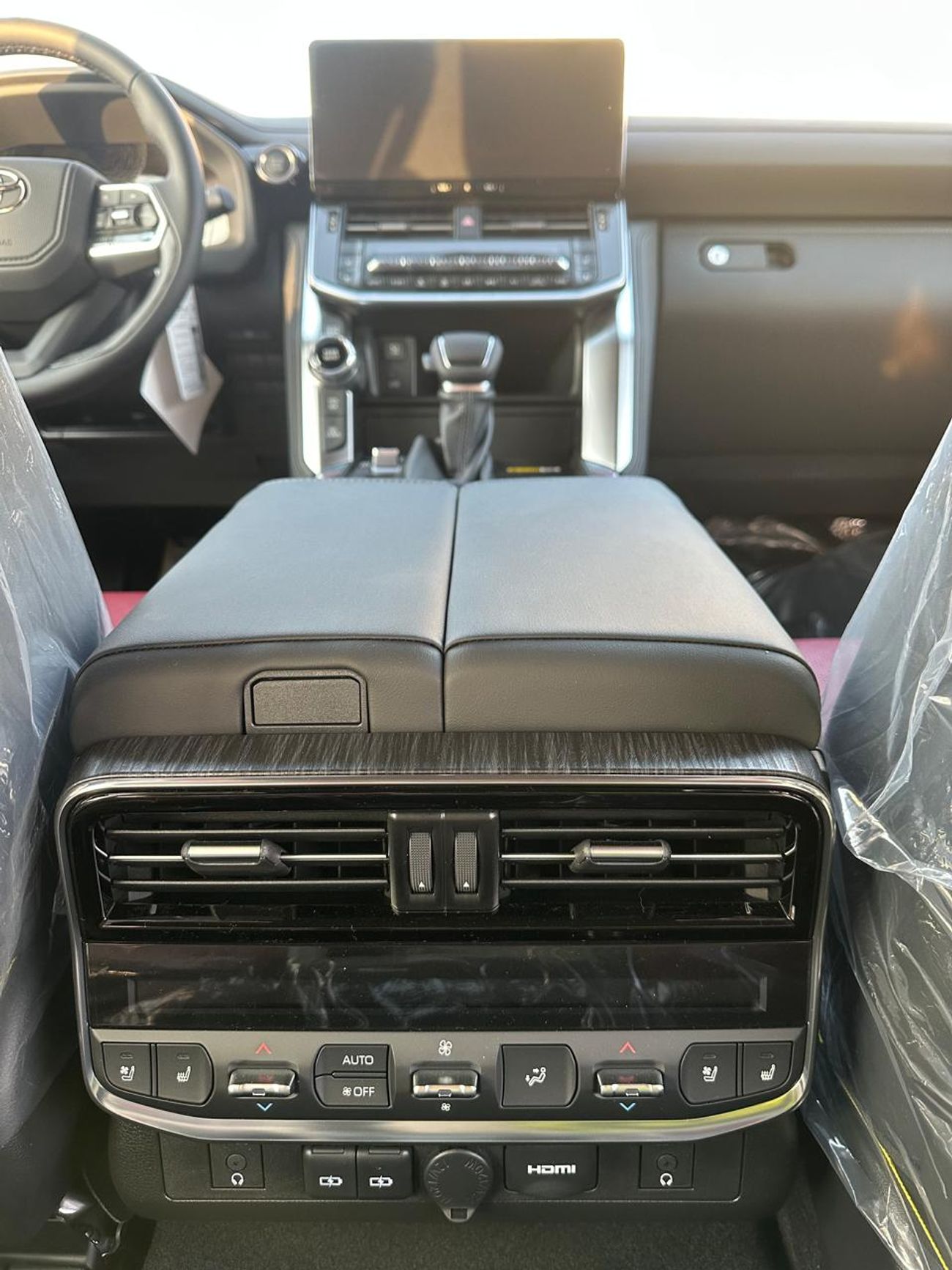 Toyota Land Cruiser 2026 Toyota Land Cruiser LC300 VXR (Full-Option with Radar) 3.5L V6 Twin Turbo Petrol A/T 4WD Export