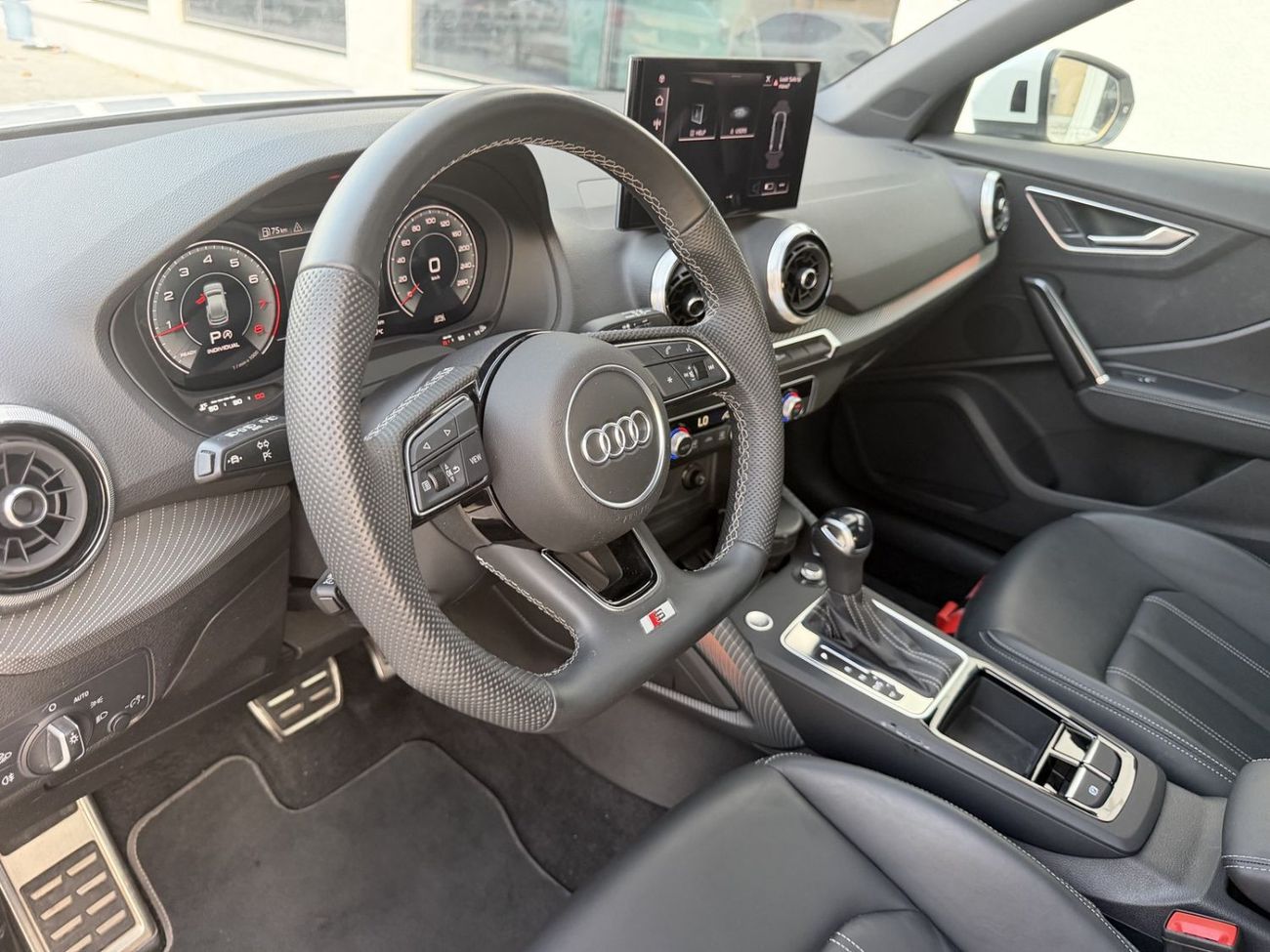 Audi Q2 35 TFSI BLACK, миниатюра 14