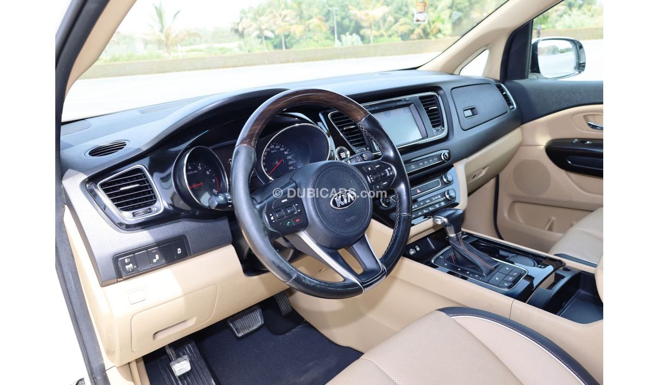 Kia Carnival LX | Grand Carnival | Full Option | 8 Seater | 6 CYL | Excellent Condition | GCC Specs