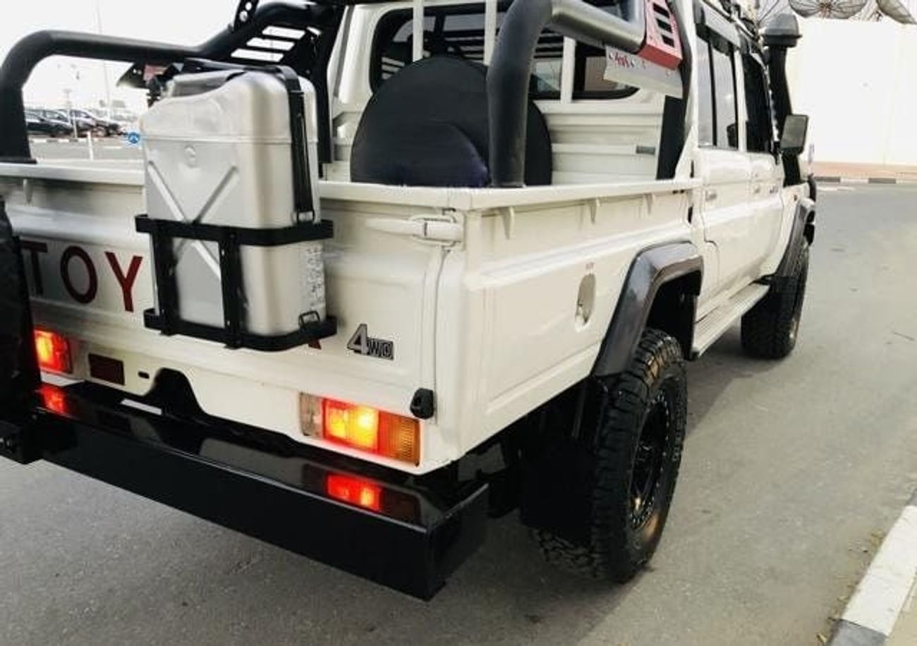 Toyota Land Cruiser Pick Up 2016 LAND CRUISER DOUBLE CABIN